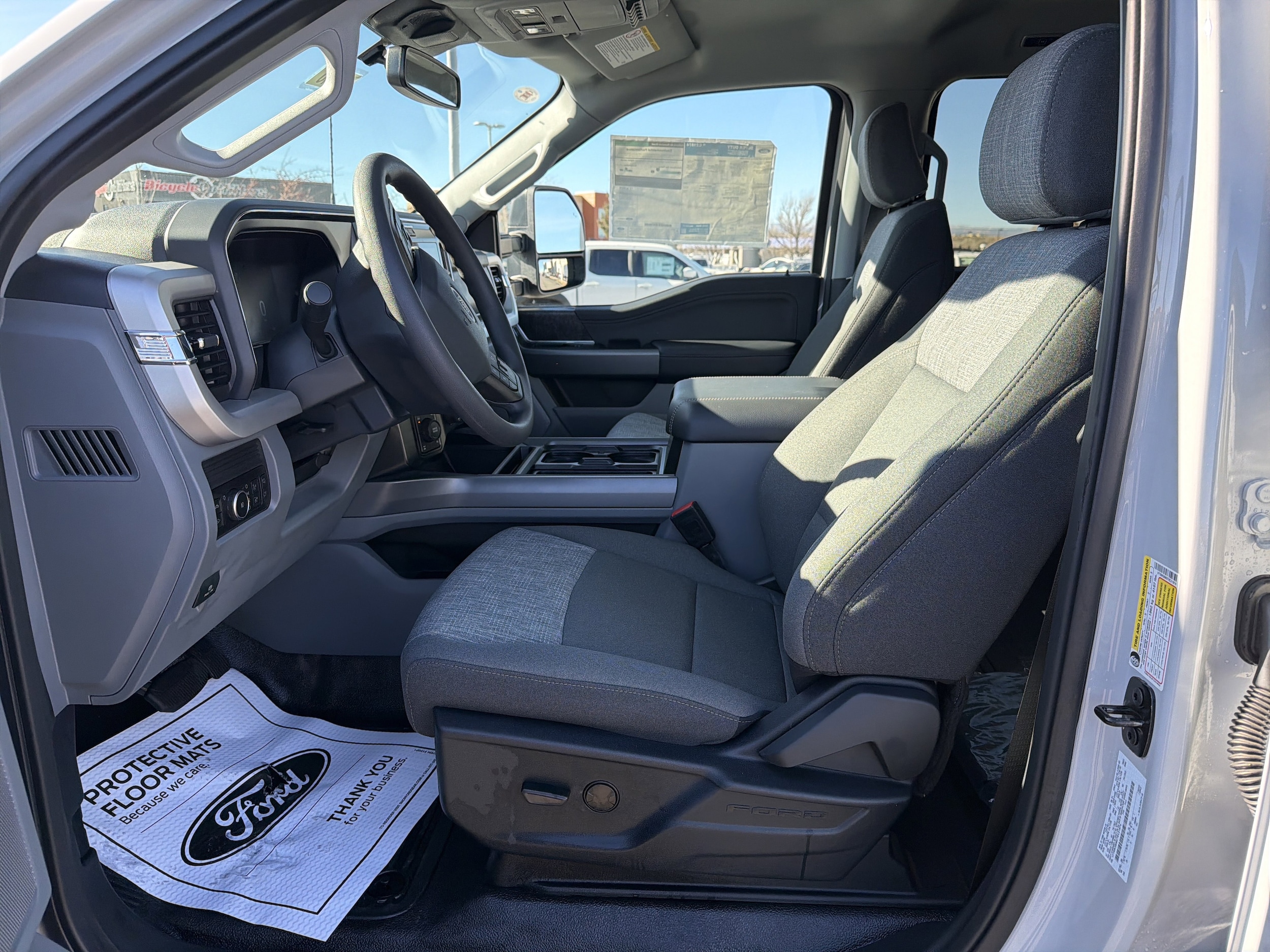 2026 Ford F-350 Super Duty XLT - Photo 10