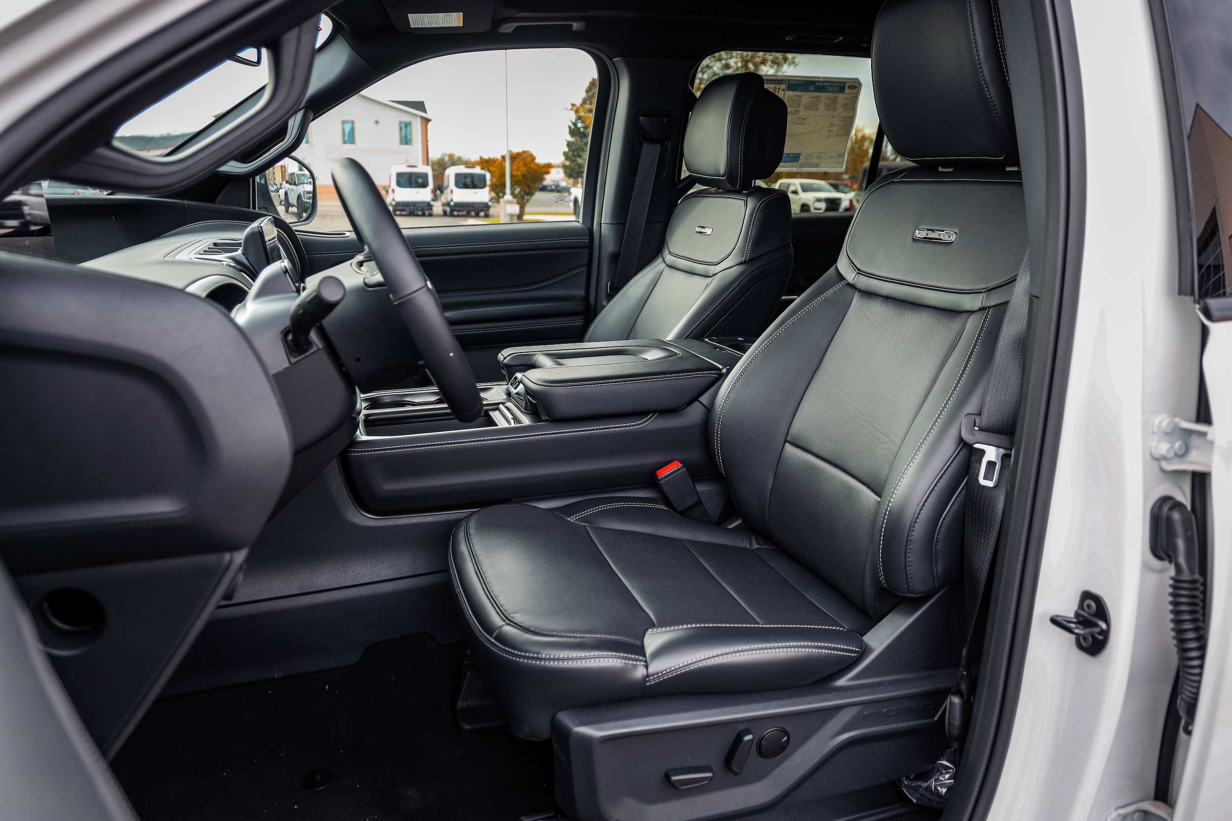 2026 Ford Expedition MAX Platinum - Photo 13