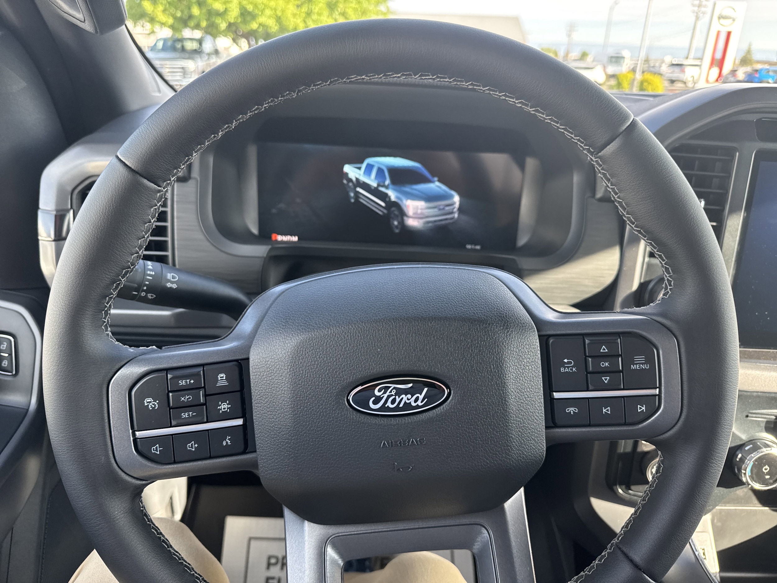 2025 Ford F-150 XLT - Photo 13