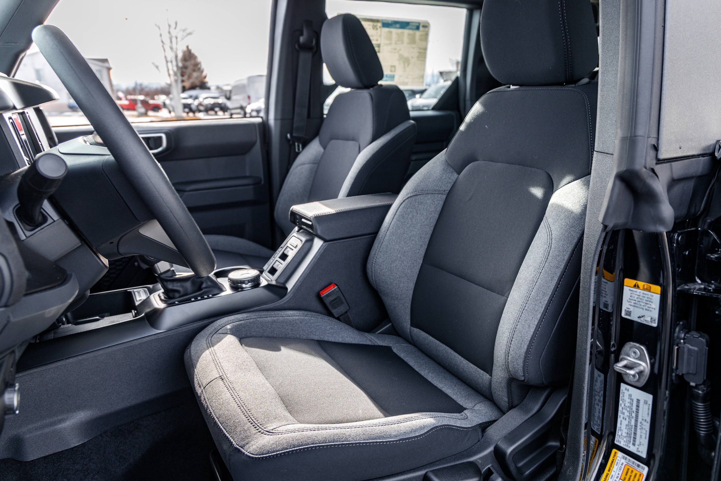 2025 Ford Bronco 4-Door Base - Photo 6