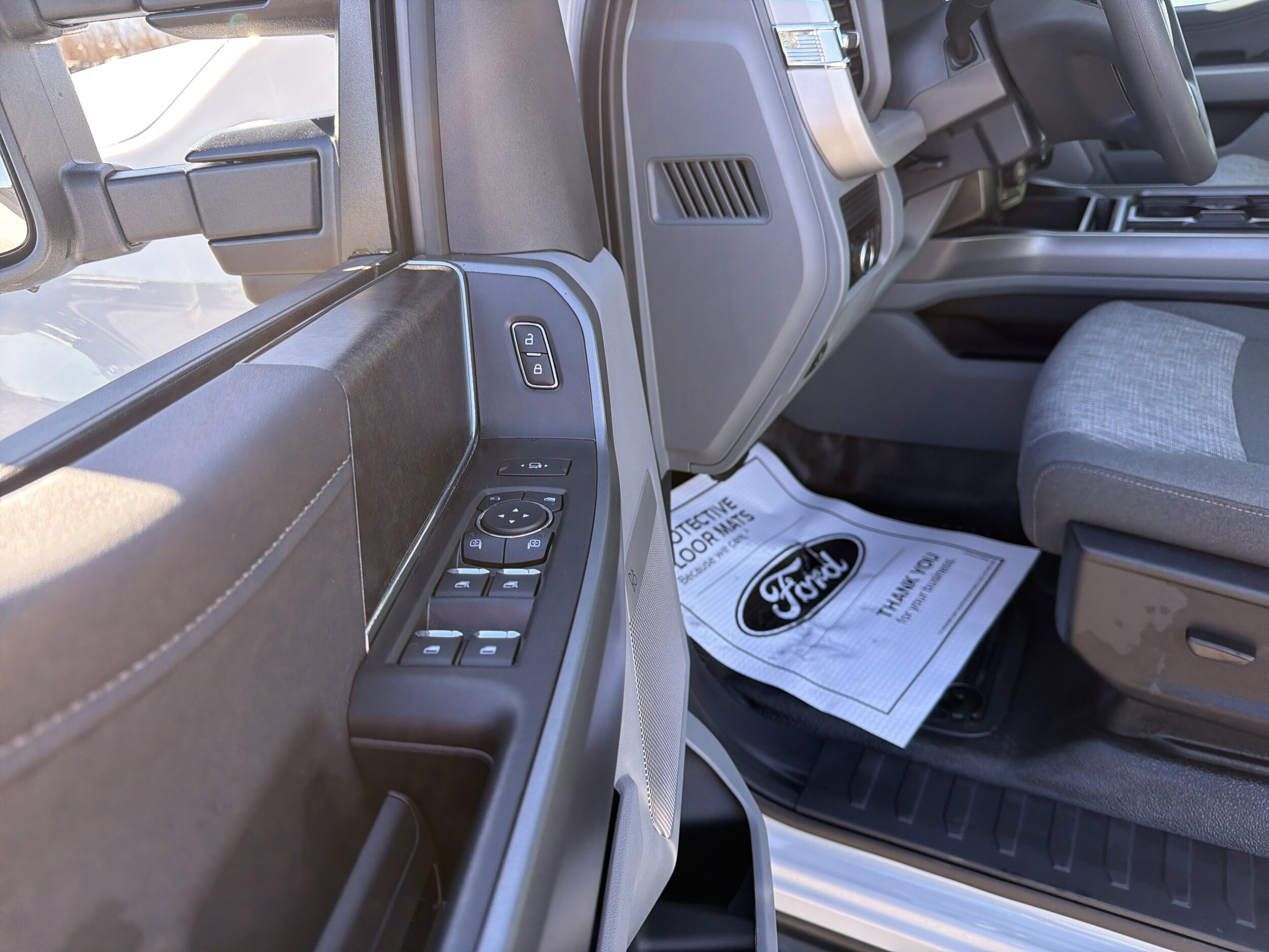 2026 Ford F-350 Super Duty XLT - Photo 11