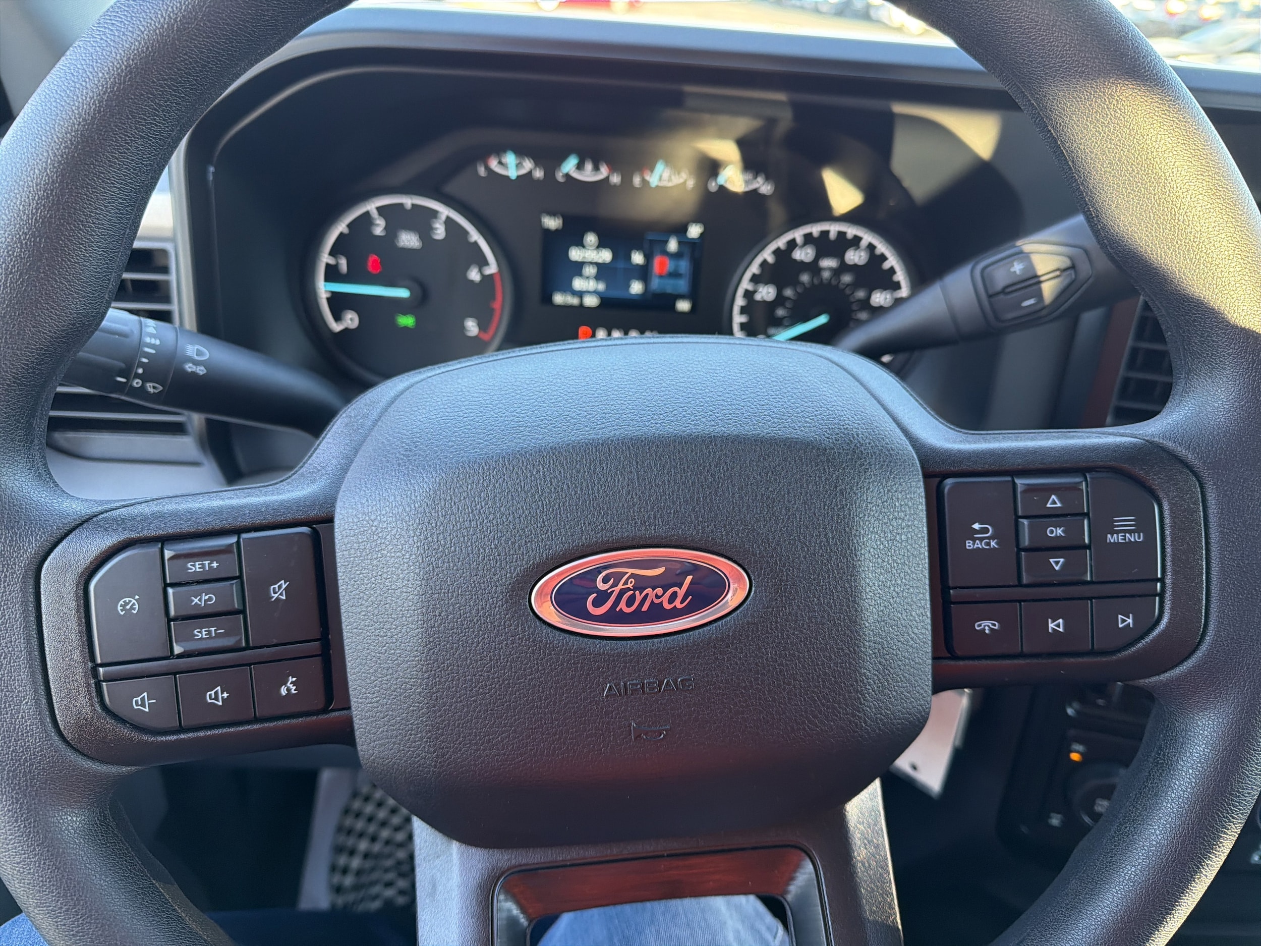 2026 Ford F-350 Super Duty XLT - Photo 14