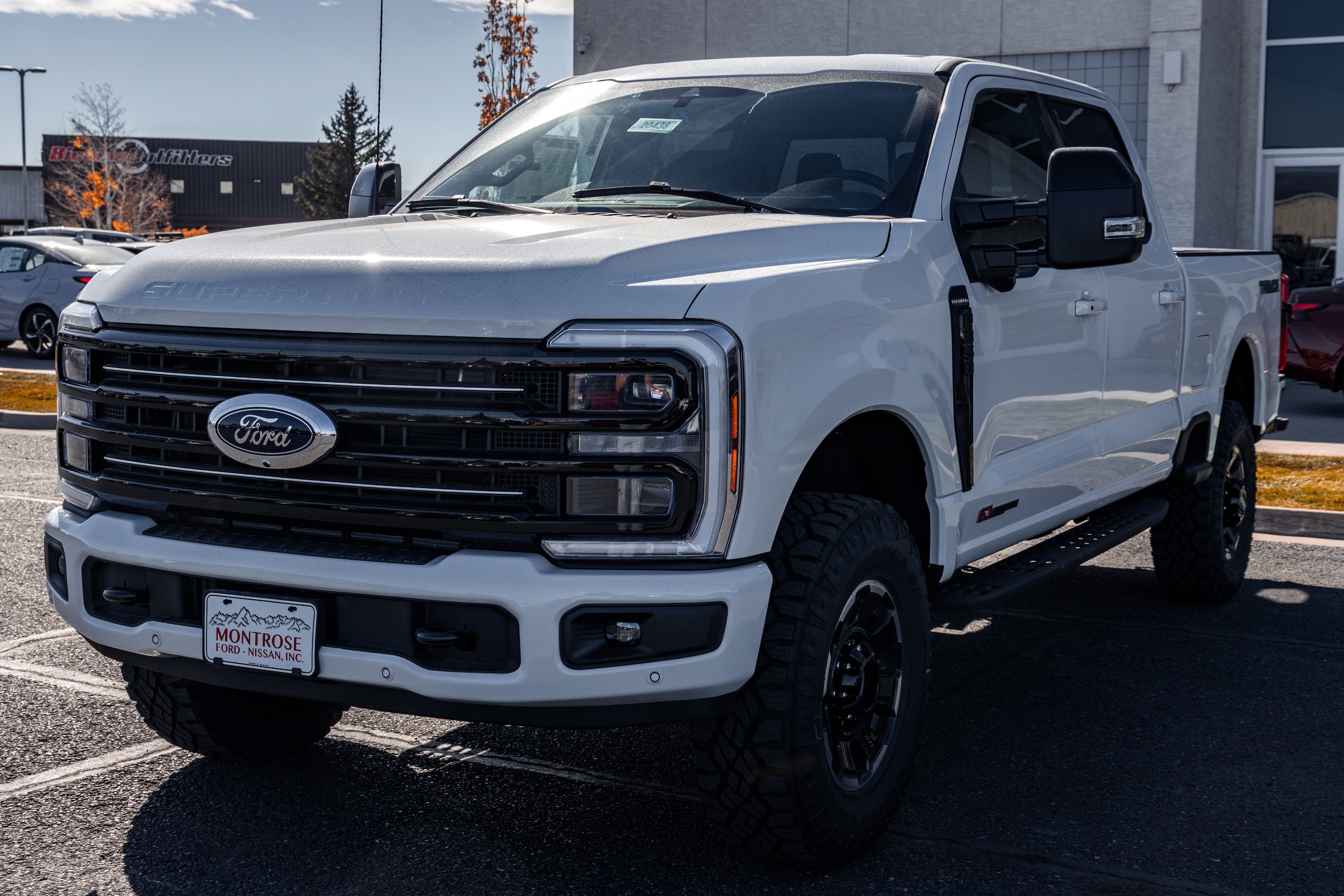2026 Ford F-350 Super Duty Platinum's photo