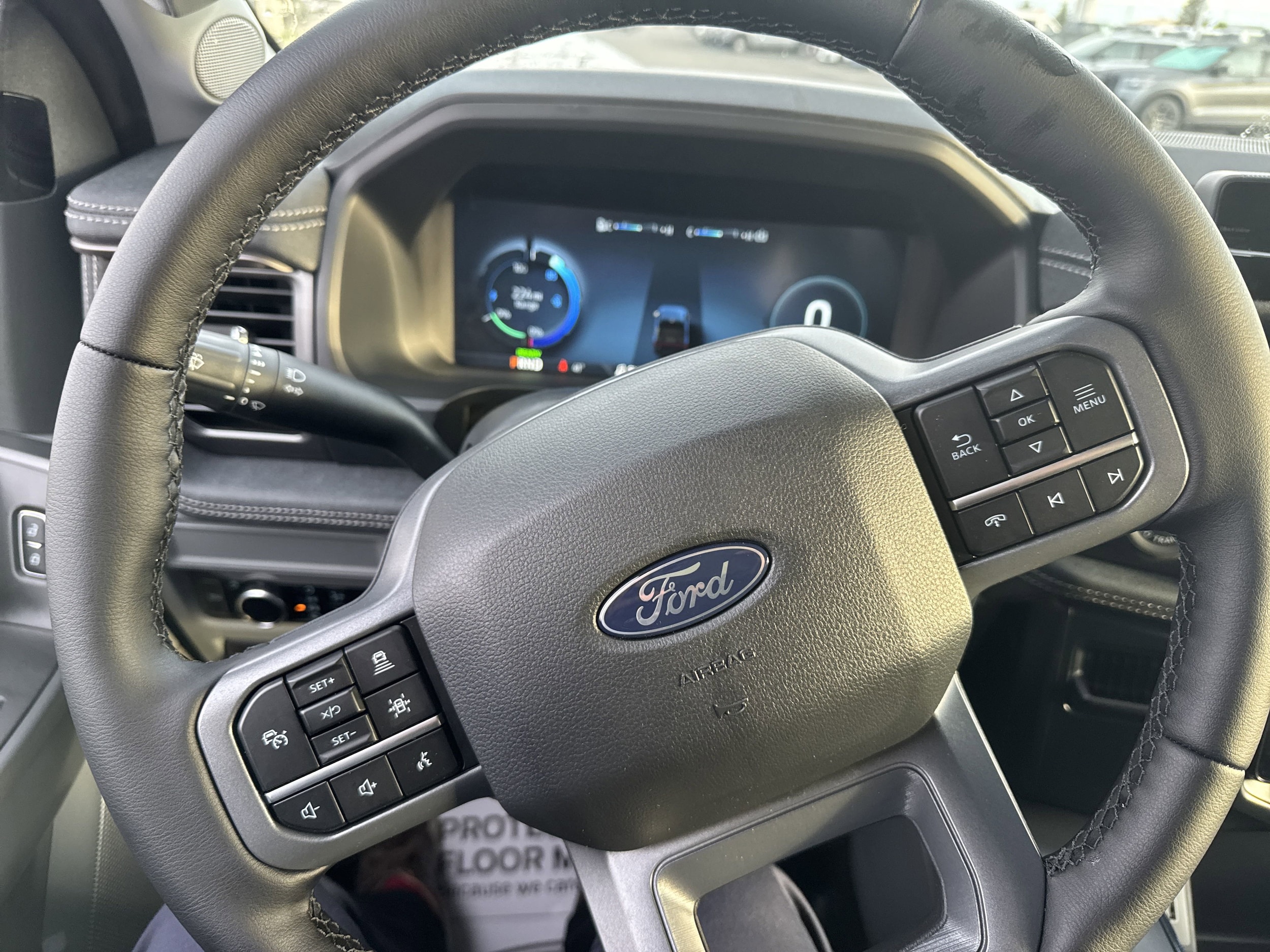 2025 Ford F-150 Lightning Flash - Photo 13