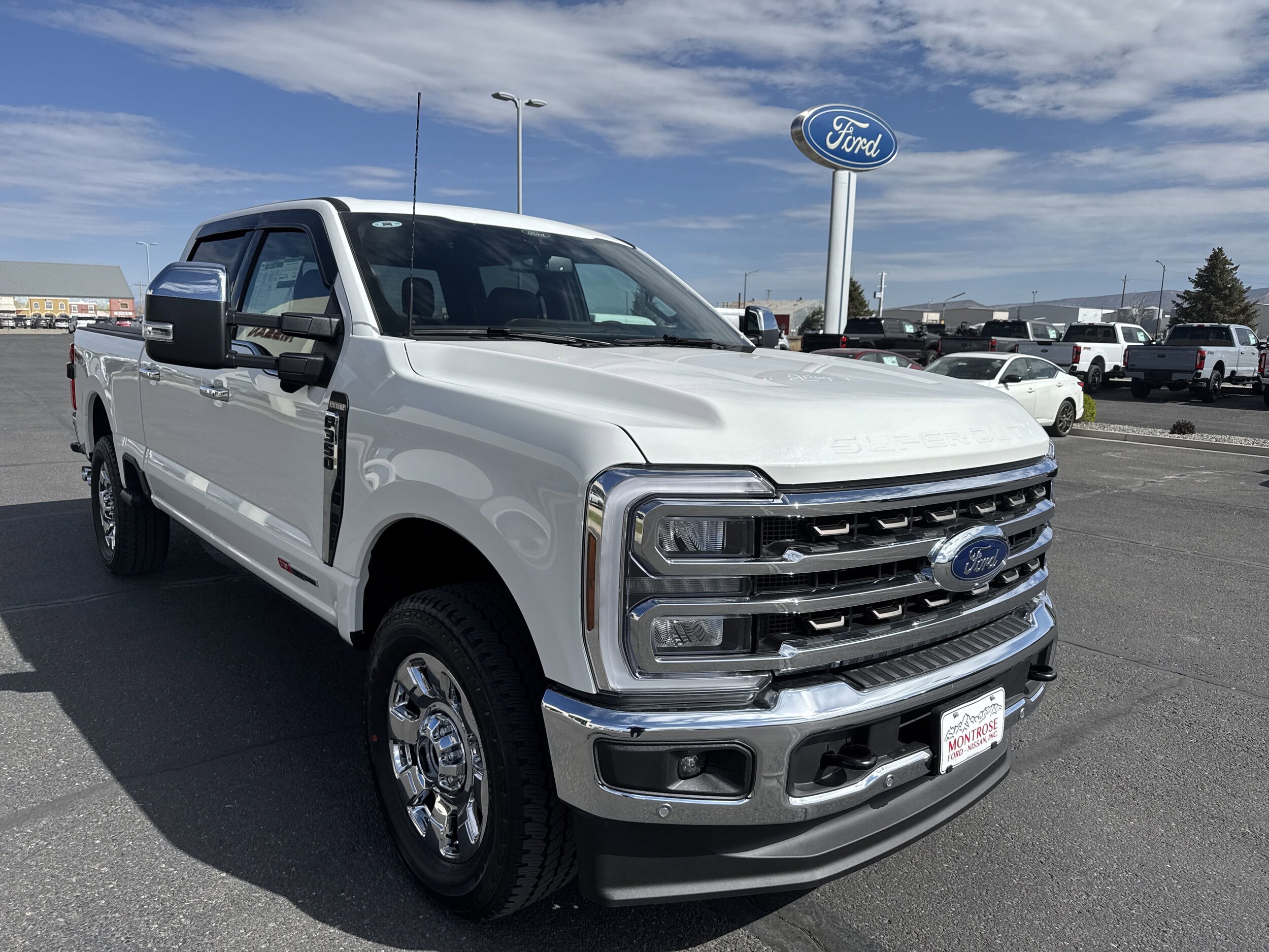 2025 Ford F-350 photo 3