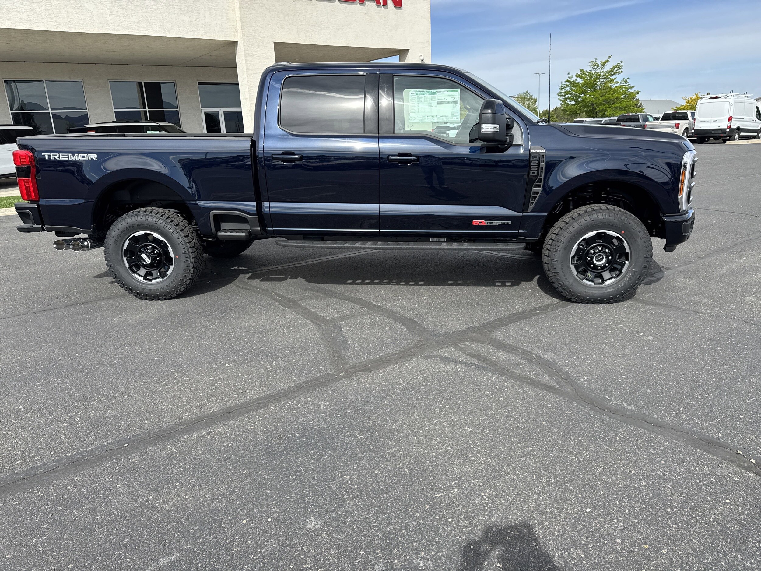 2025 Ford F-250 photo 3