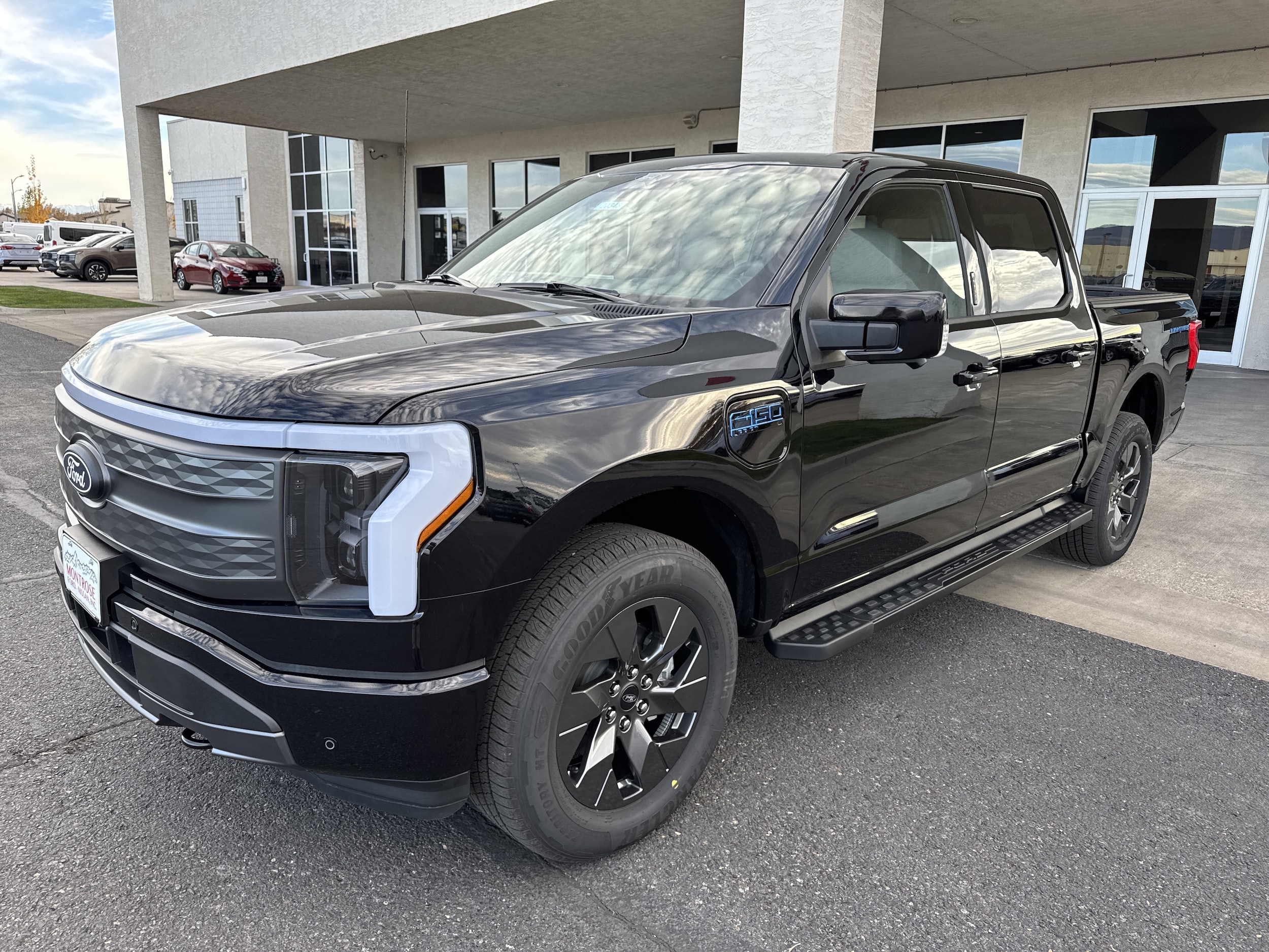 2025 Ford F-150 Lightning Lariat's photo