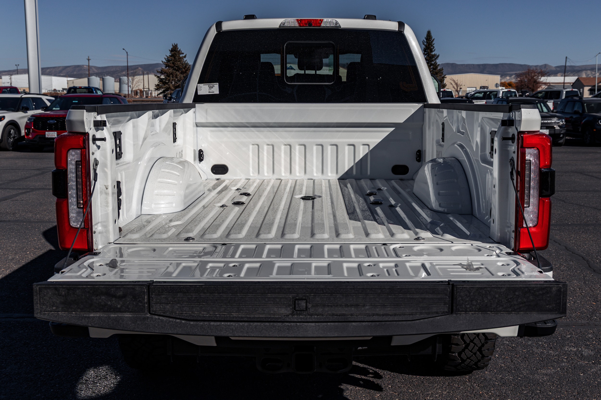 2026 Ford F-350 Super Duty Platinum - Photo 7