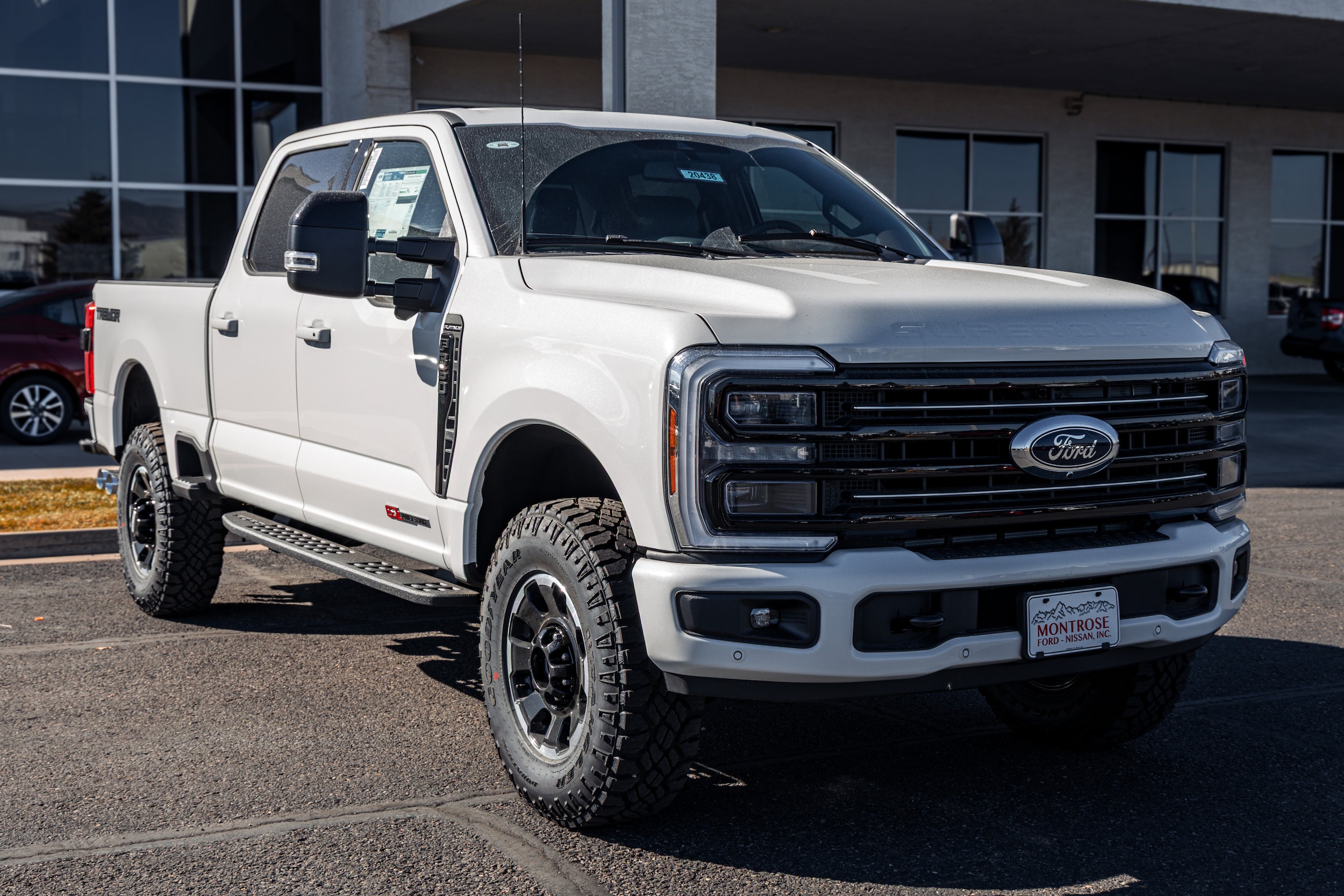 2026 Ford F-350 Super Duty Platinum - Photo 3