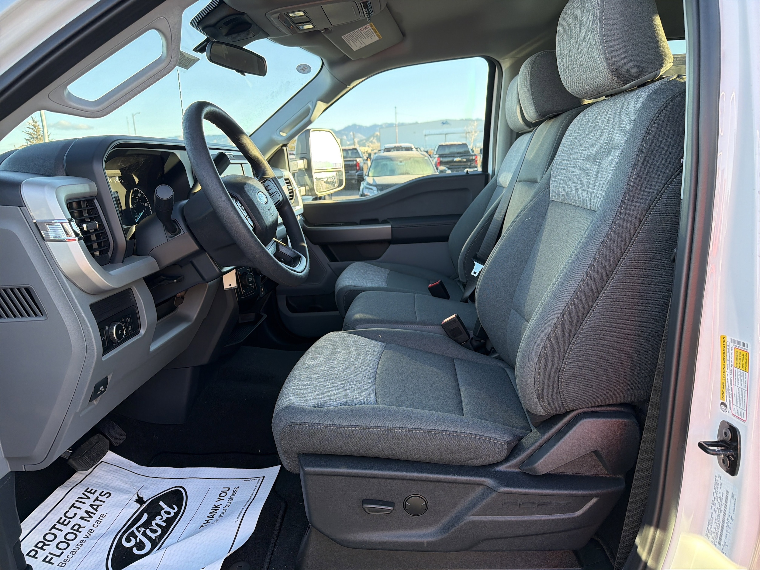 2026 Ford F-350 Super Duty XLT - Photo 10