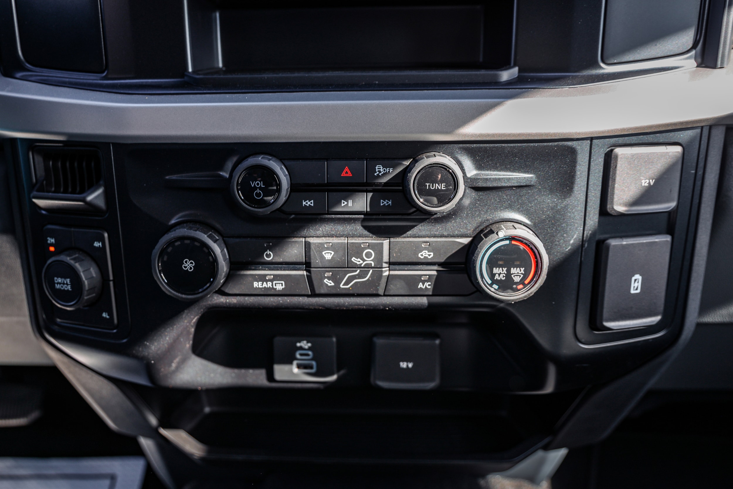 2026 Ford F-350 Super Duty XL - Photo 16