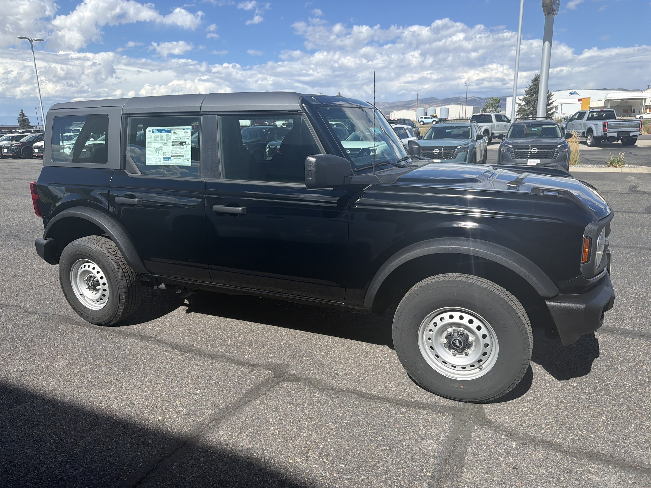 2025 Ford Bronco 4-Door Base - Photo 14