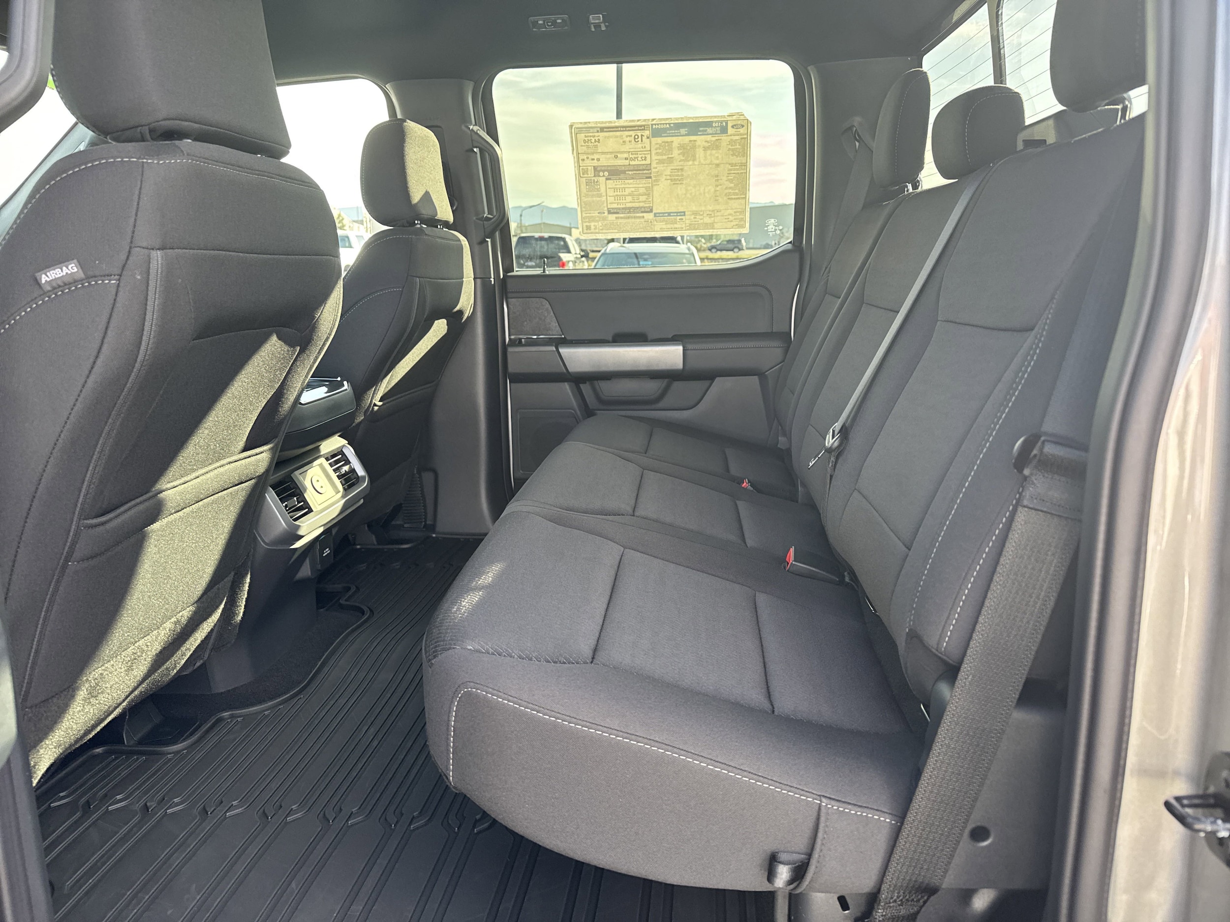 2025 Ford F-150 XLT - Photo 8