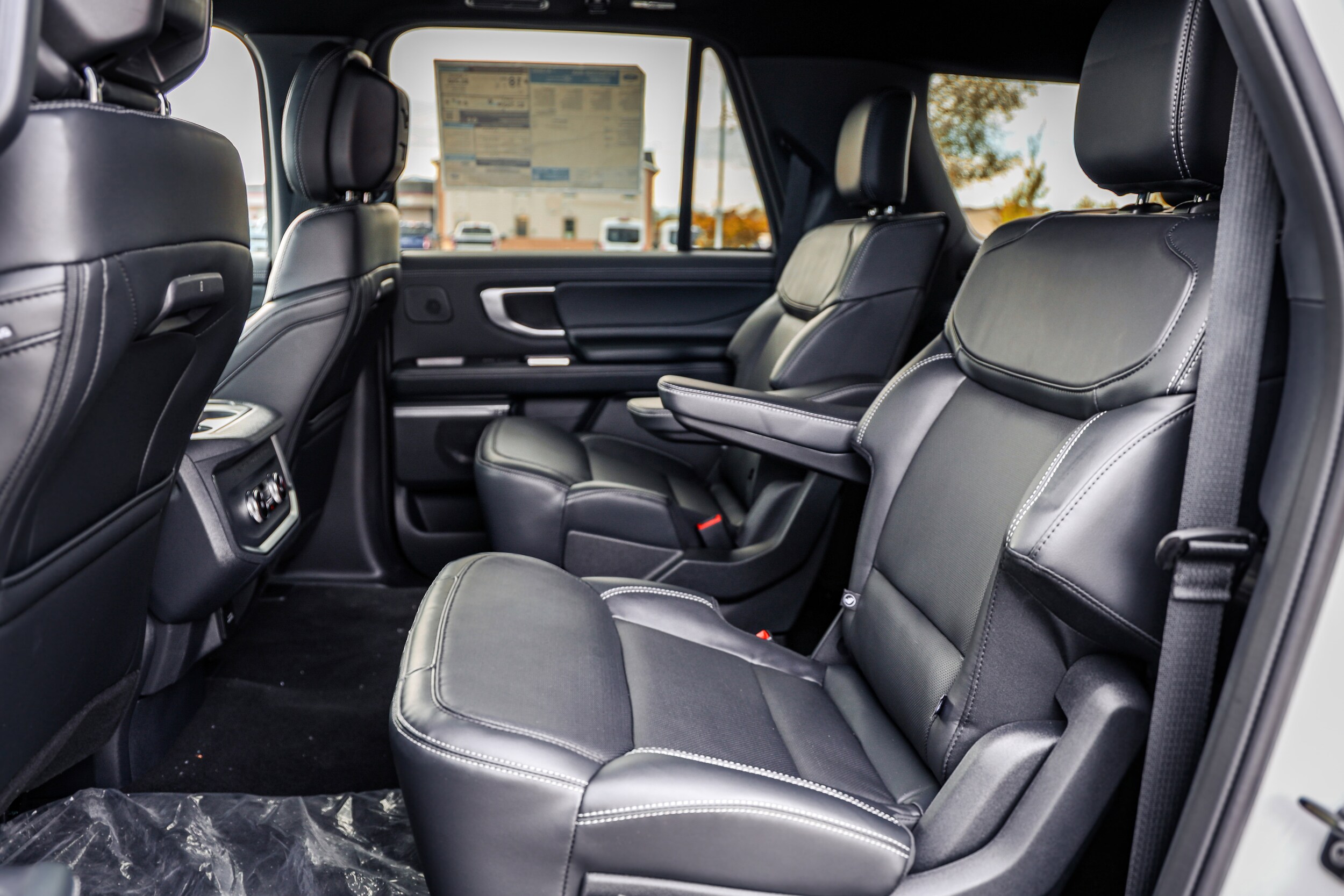 2026 Ford Expedition MAX Platinum - Photo 16