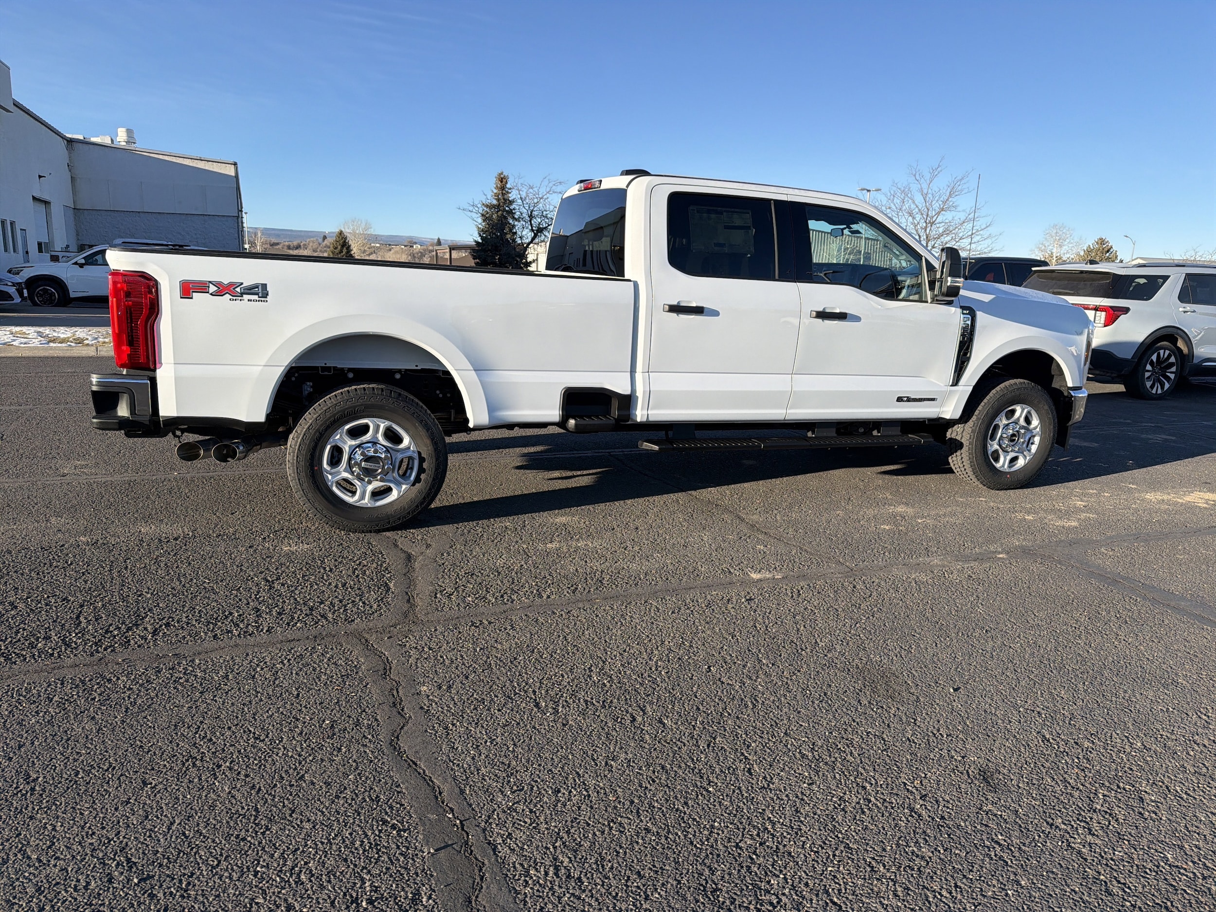 2026 Ford F-350 Super Duty XLT - Photo 6