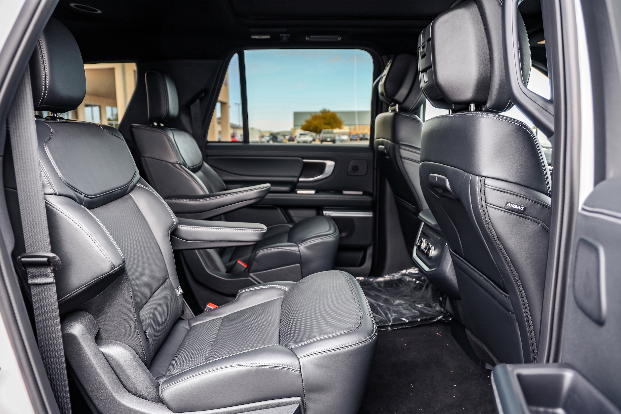 2026 Ford Expedition MAX Platinum - Photo 15