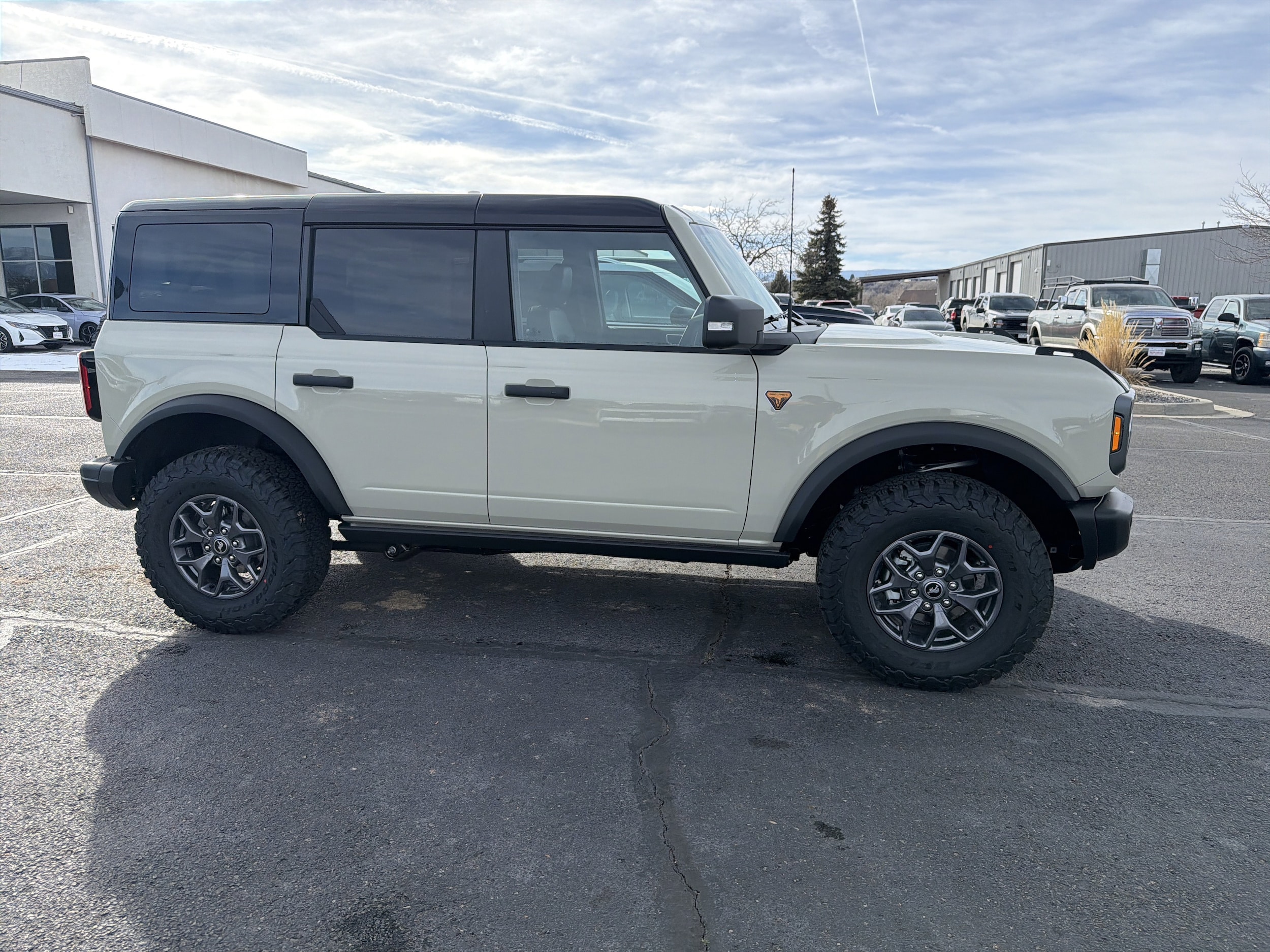 2025 Ford Bronco 4-Door Badlands - Photo 4