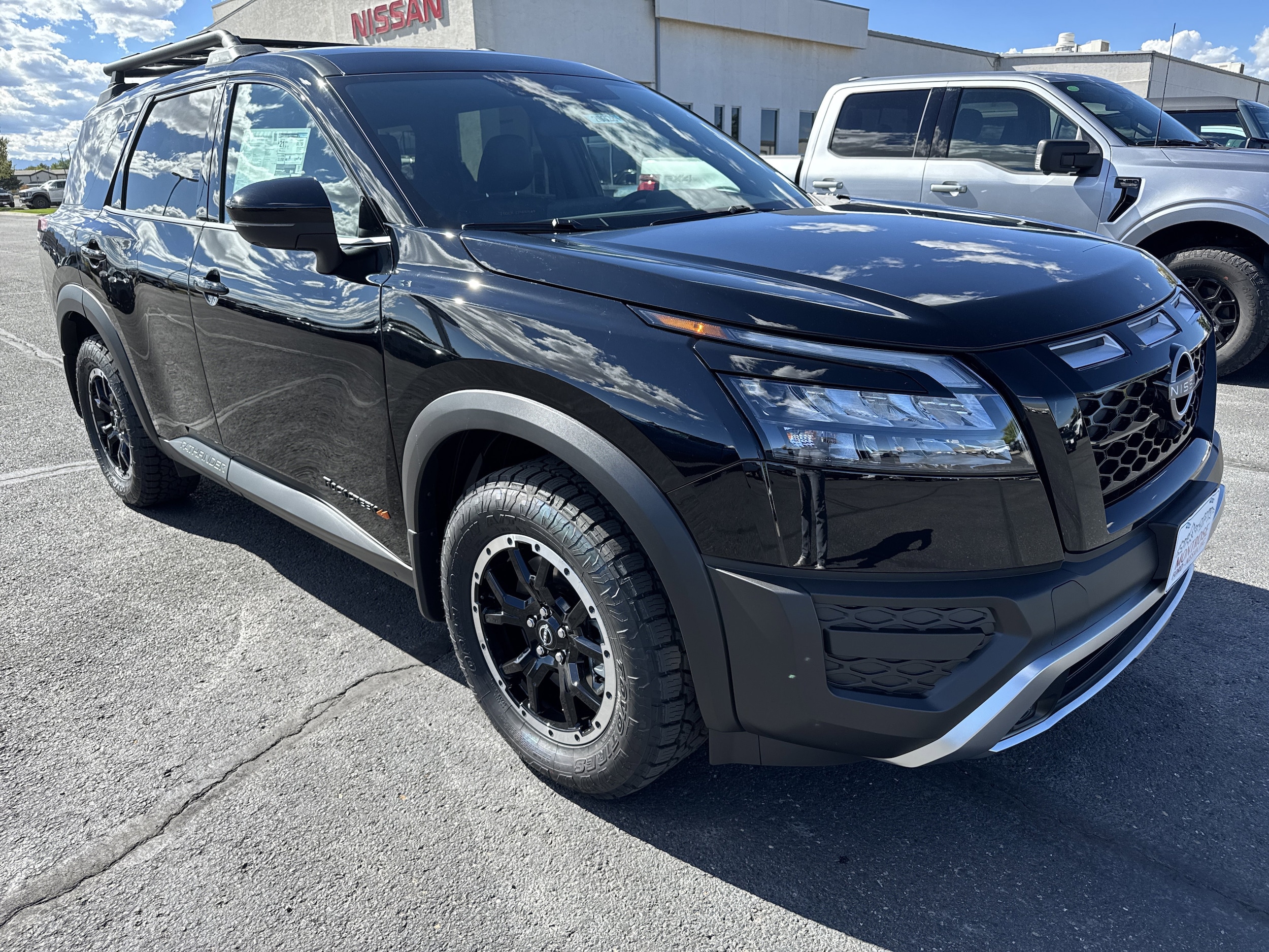 2025 Nissan Pathfinder SUV 
