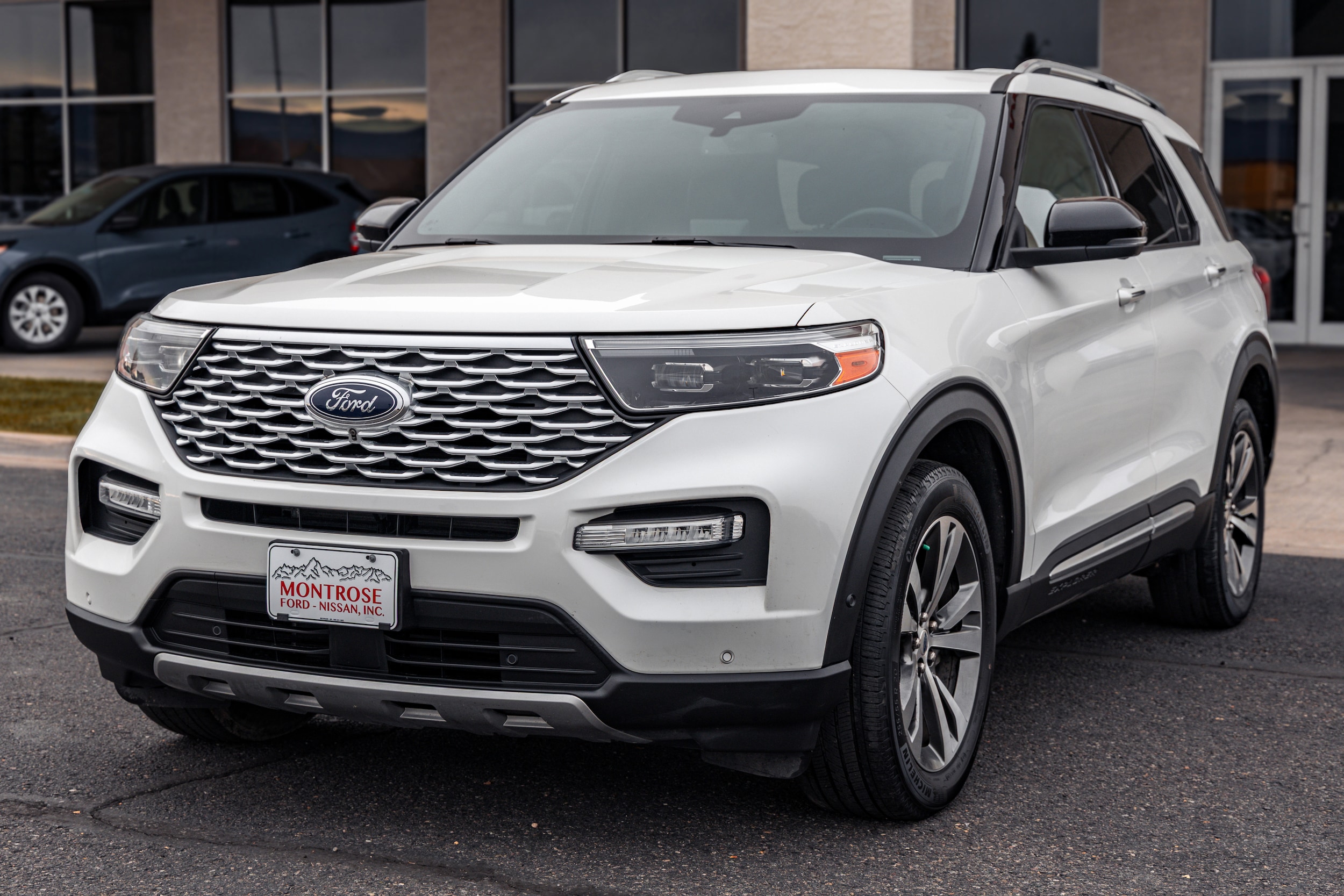 2020 Ford Explorer Platinum's photo