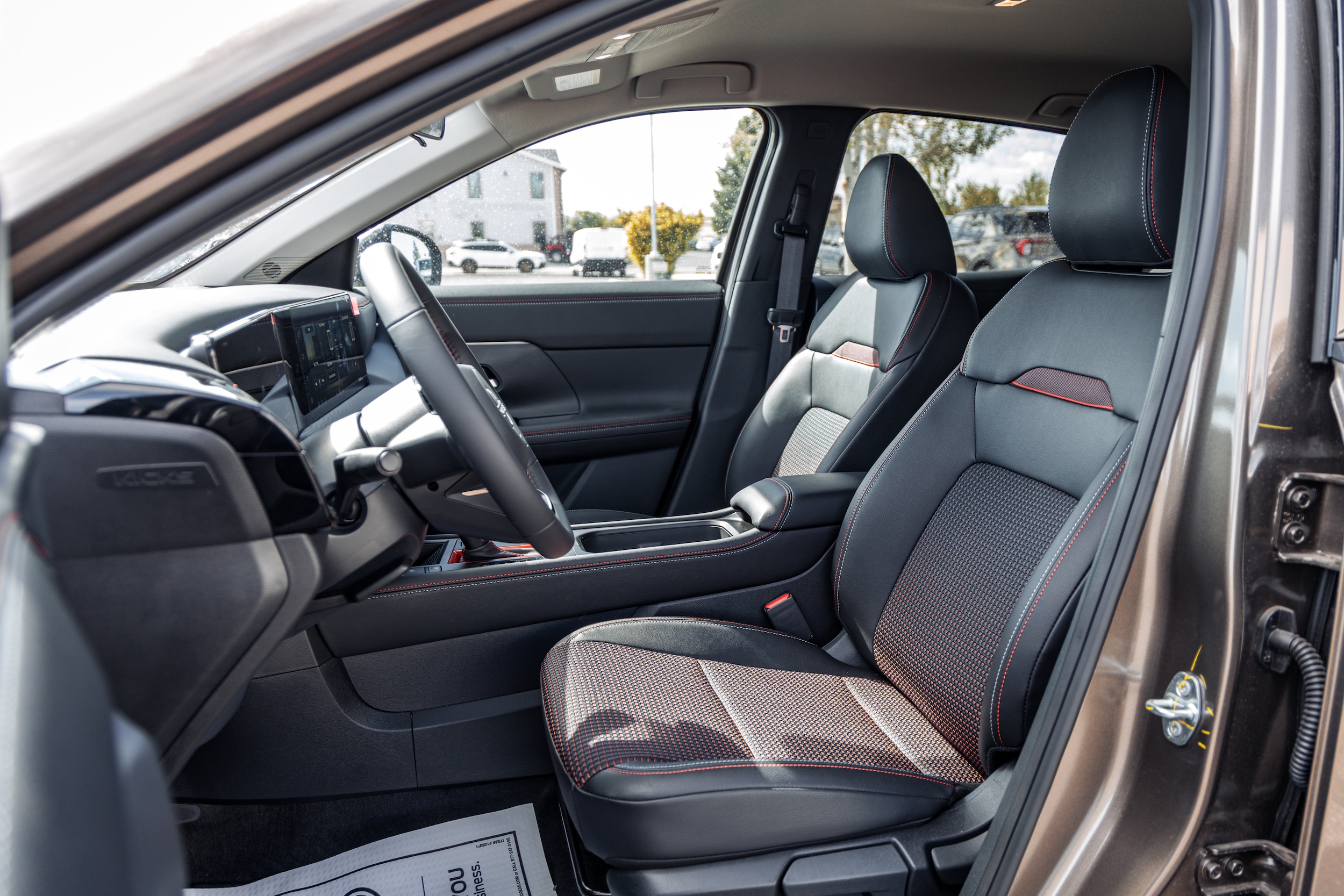2026 Nissan KICKS SR AWD - Photo 11