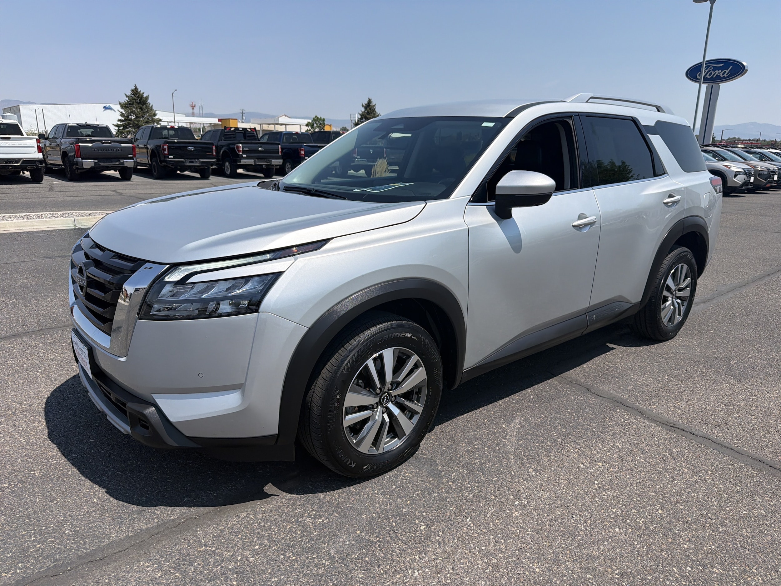 2025 Nissan Pathfinder SUV 