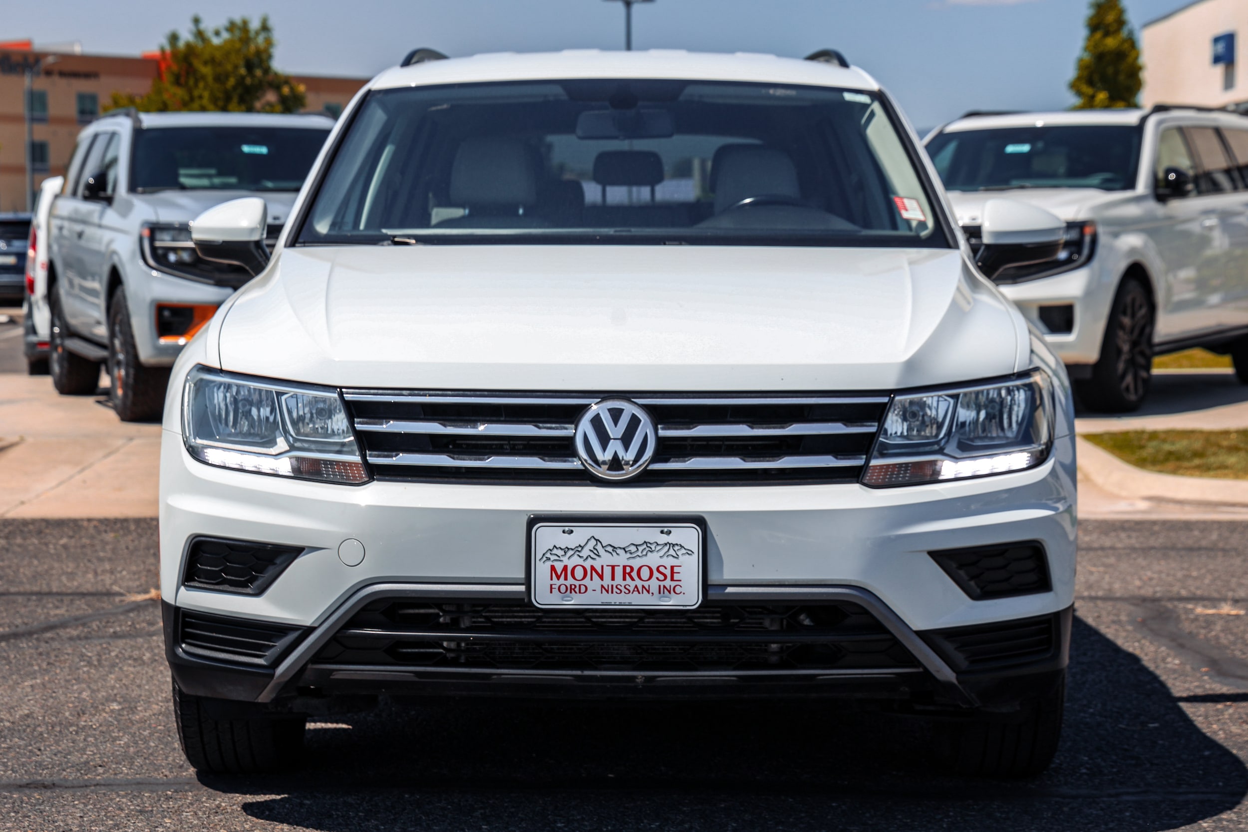 Used 2018 Volkswagen Tiguan SE with VIN 3VV2B7AX1JM119683 for sale in Montrose, CO