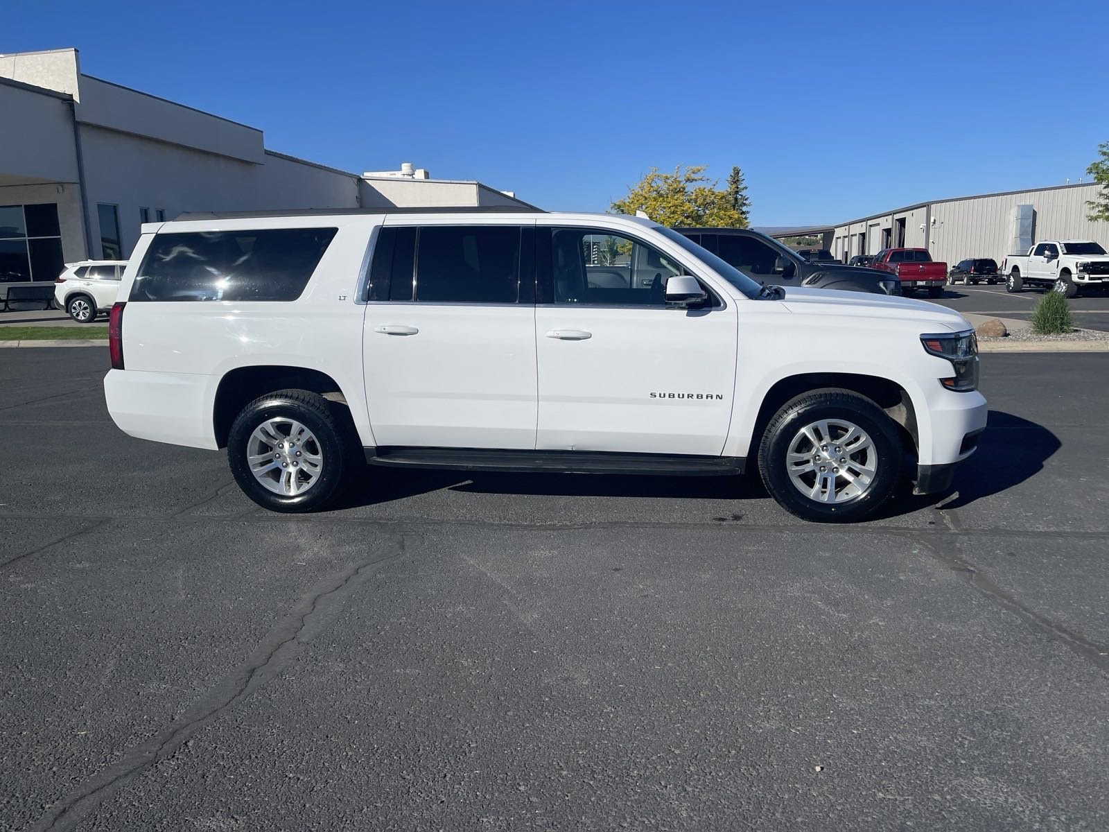 Used 2020 Chevrolet Suburban LT with VIN 1GNSKHKC3LR242569 for sale in Hermitage, PA