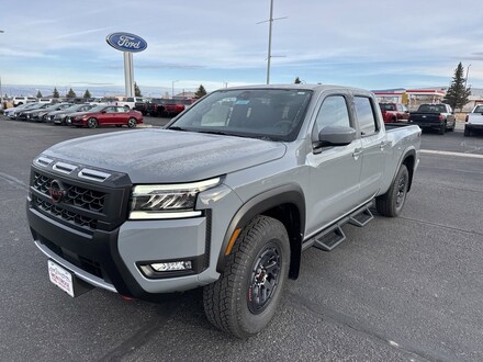 2025 Nissan Frontier PRO-4X Truck