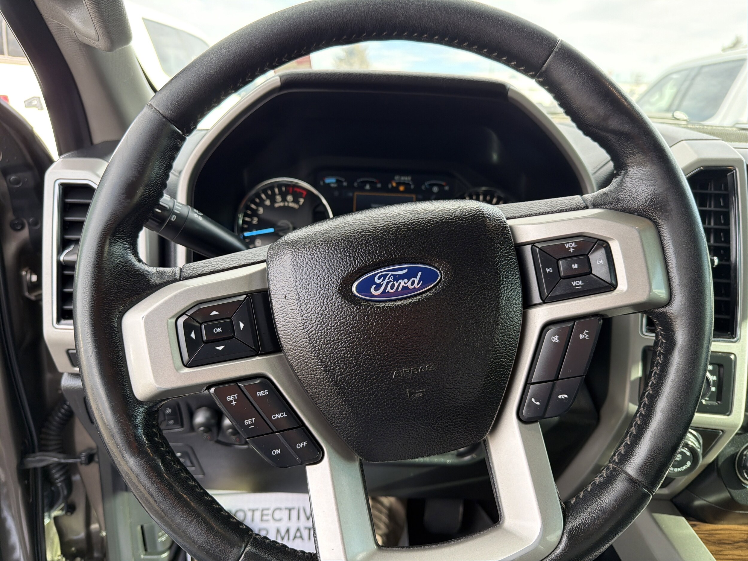 2018 Ford F-150 Lariat - Photo 16