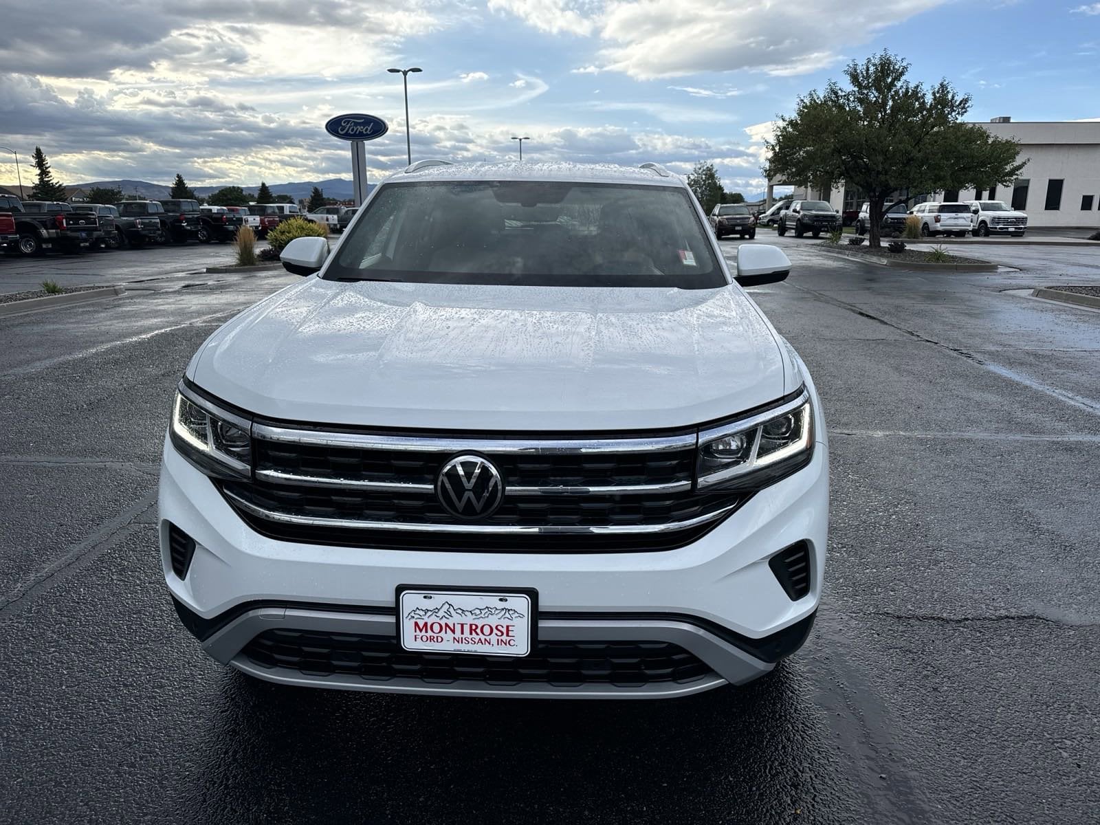 Used 2023 Volkswagen Atlas Cross Sport SE w/Tech with VIN 1V2HC2CA7PC224142 for sale in Hermitage, PA