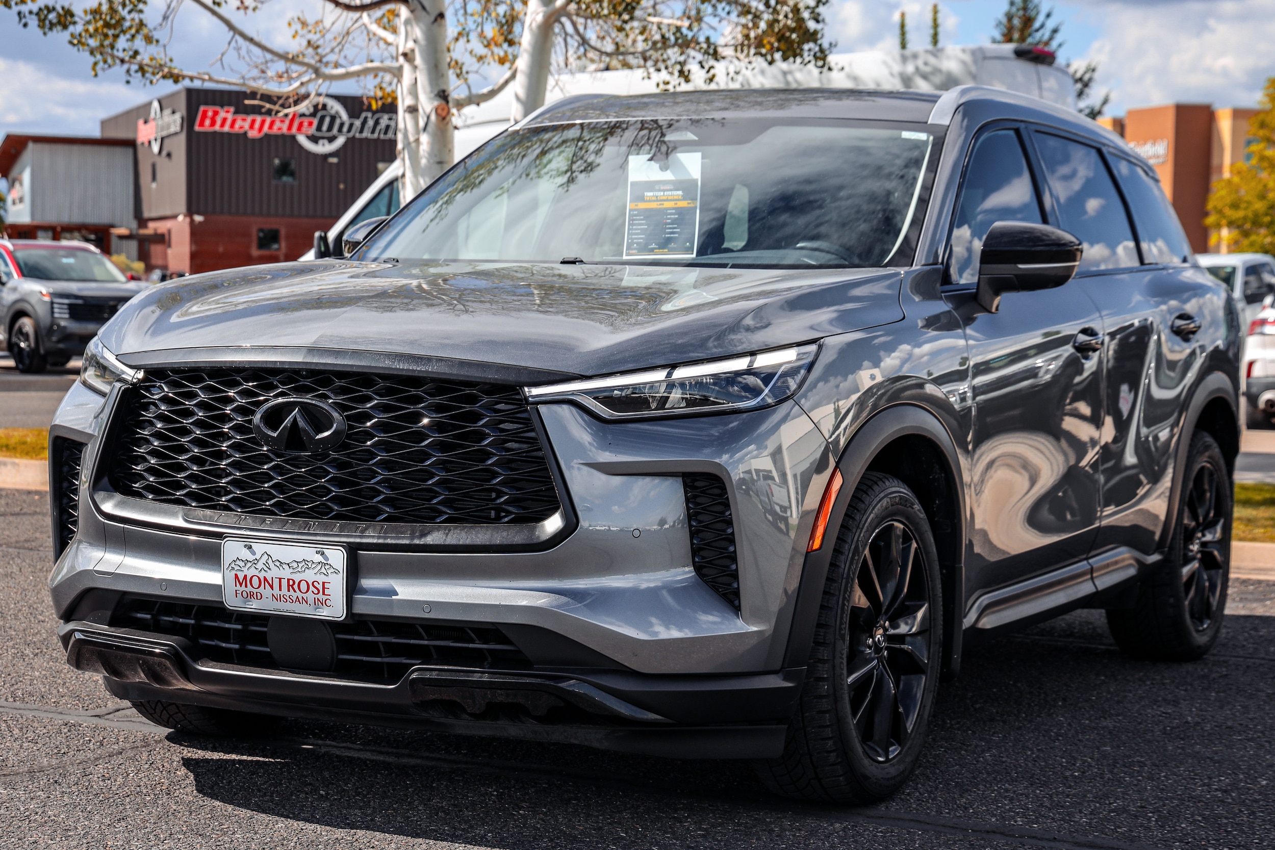 2023 INFINITI QX60 LUXE