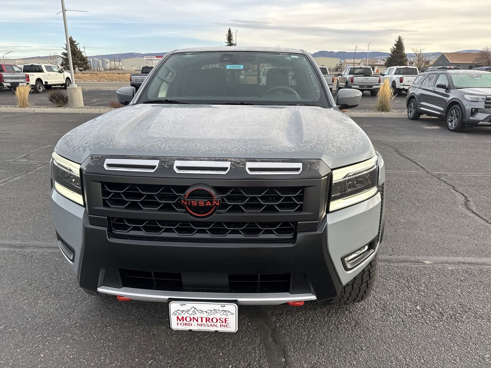 2025 Nissan Frontier PRO-4X photo 2