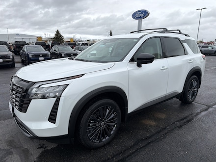 2026 Nissan Pathfinder SL SUV