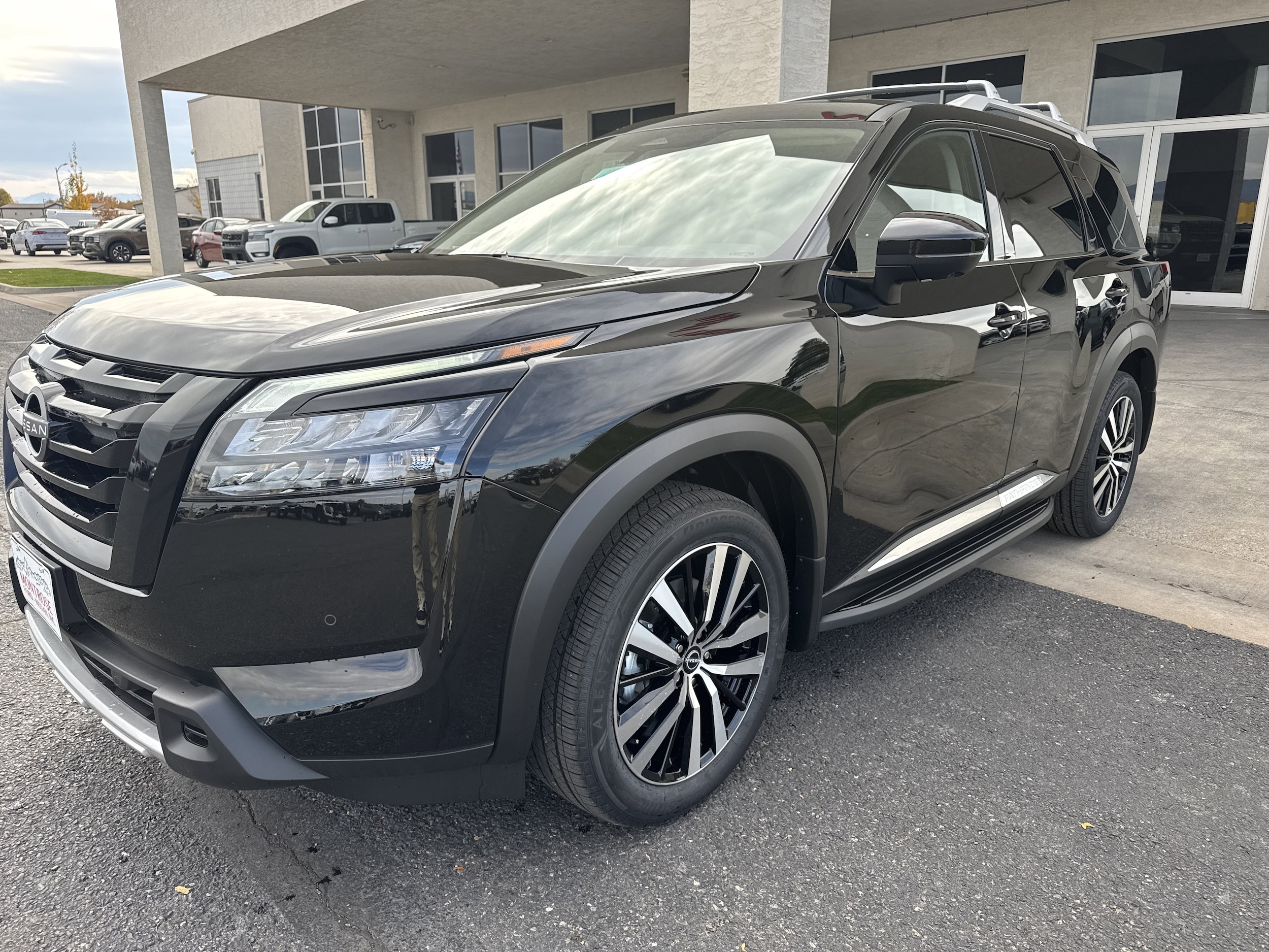 2025 Nissan Pathfinder SUV 