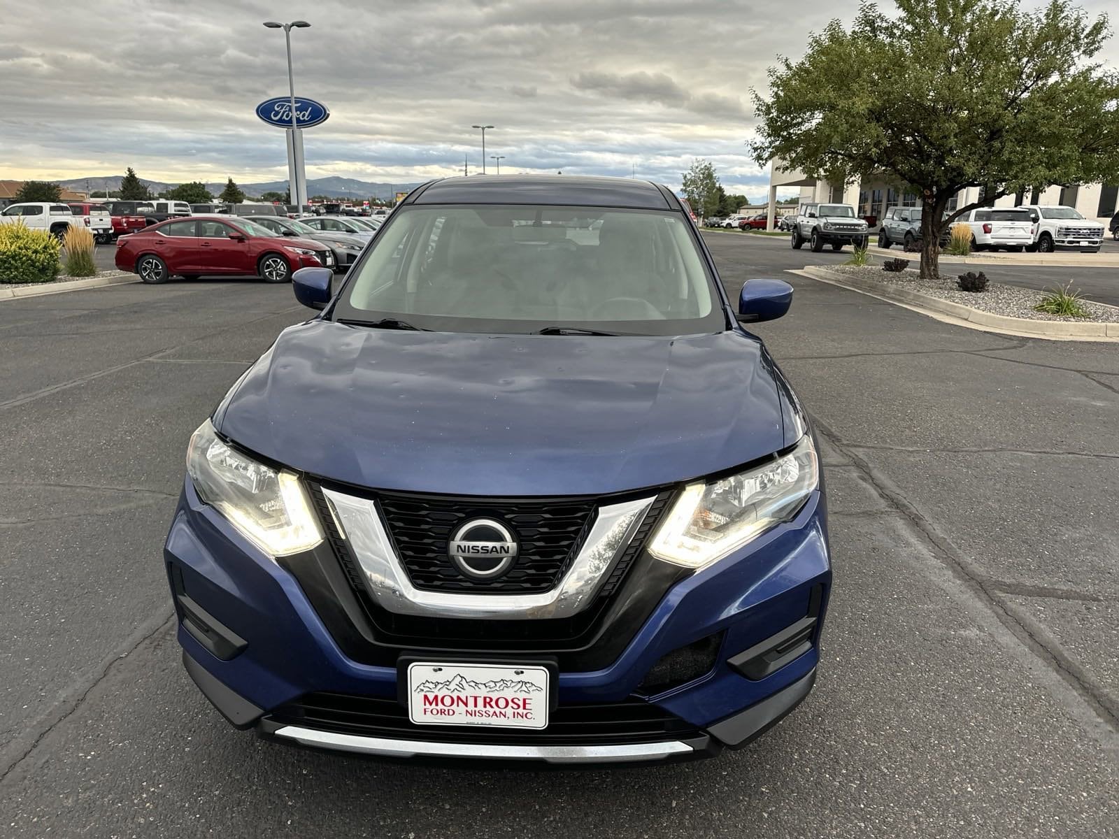 Used 2018 Nissan Rogue S with VIN JN8AT2MV0JW303702 for sale in Hermitage, PA