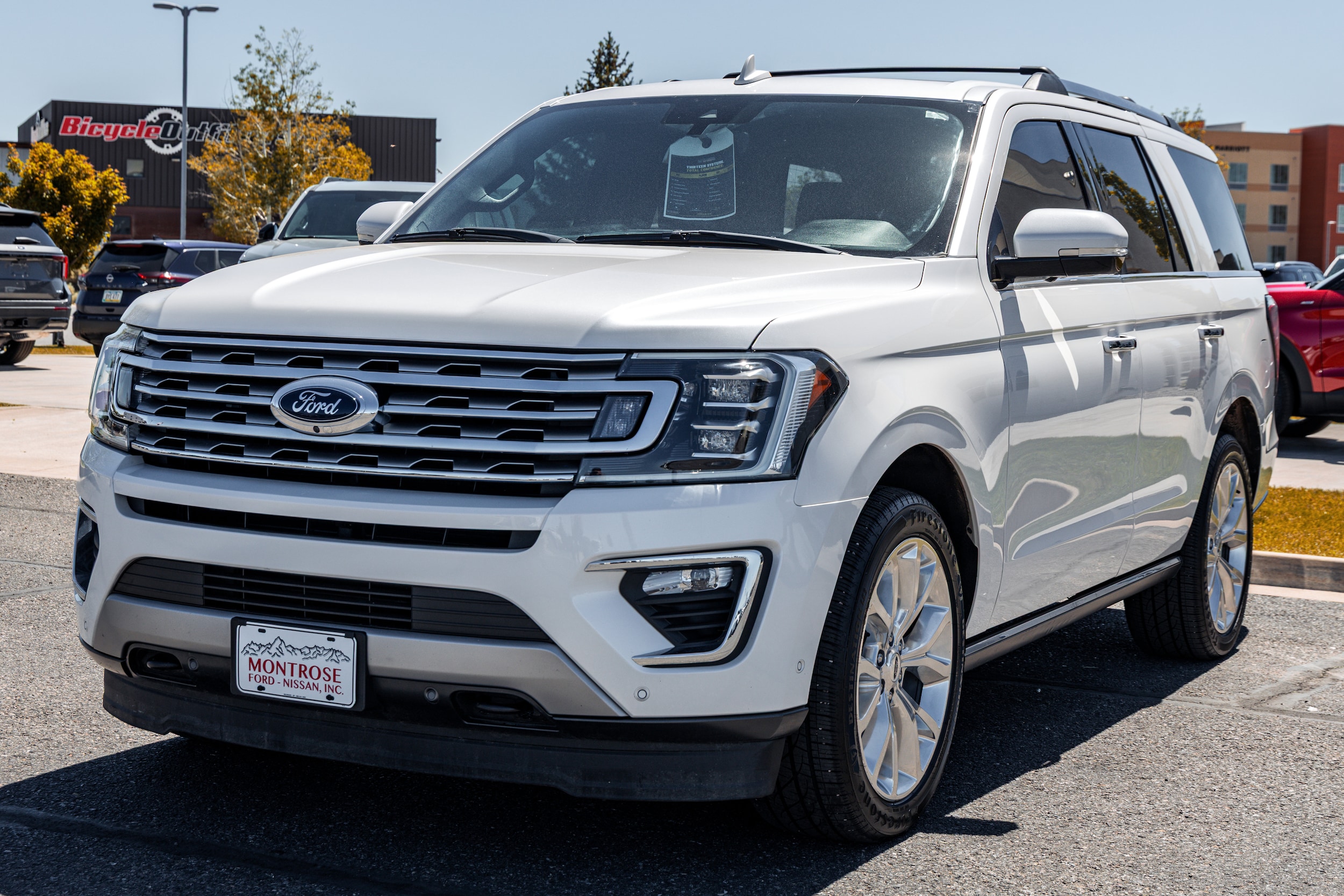 2018 Ford Expedition Limited's photo