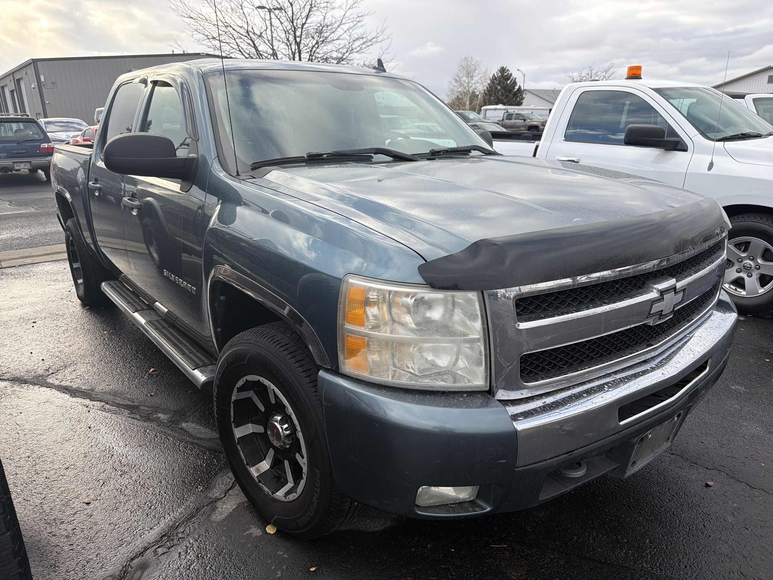 Used 2010 Chevrolet Silverado 1500 LT with VIN 3GCRKSE38AG205997 for sale in Montrose, CO