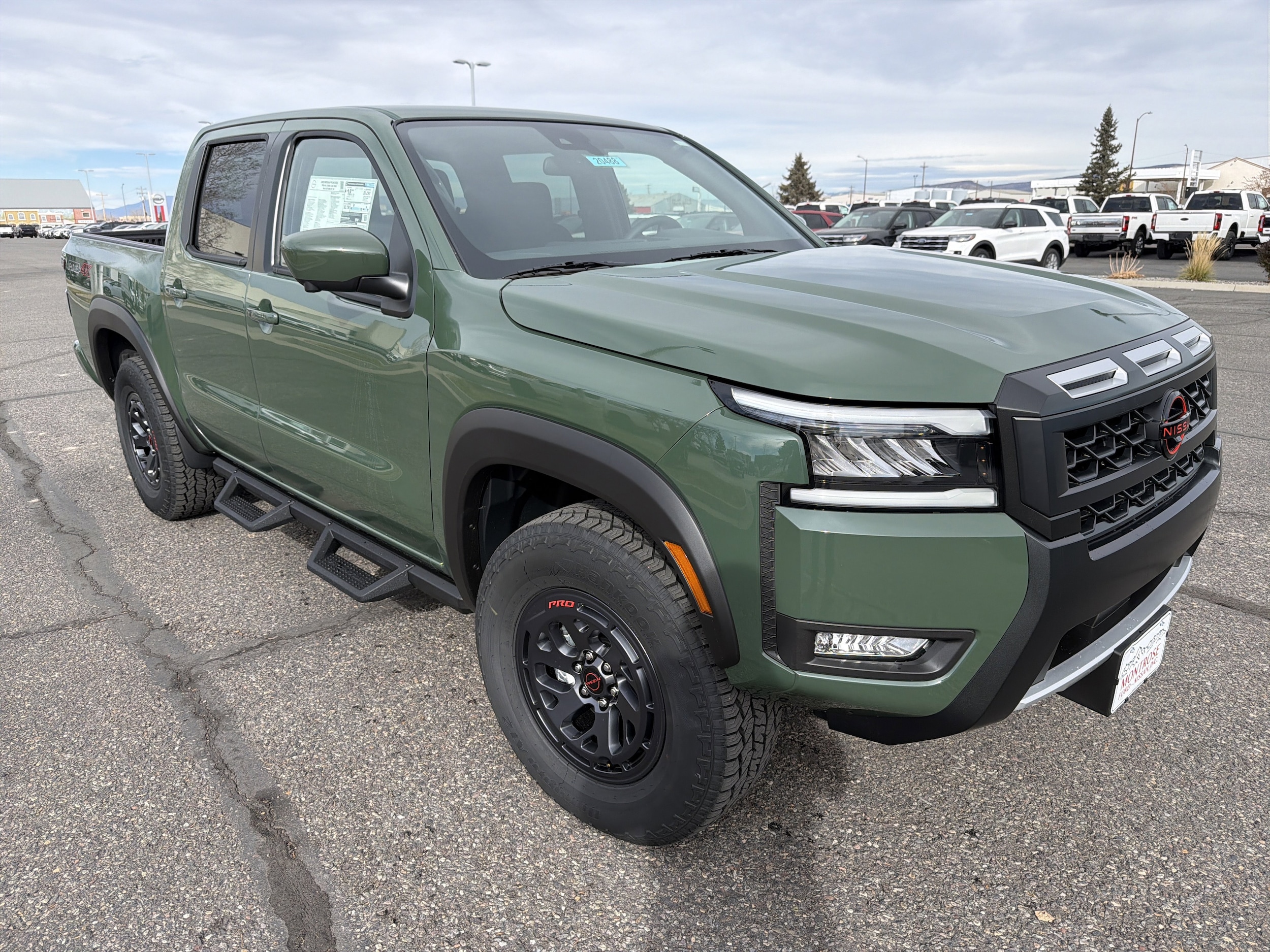 2026 Nissan Frontier PRO-4X's photo