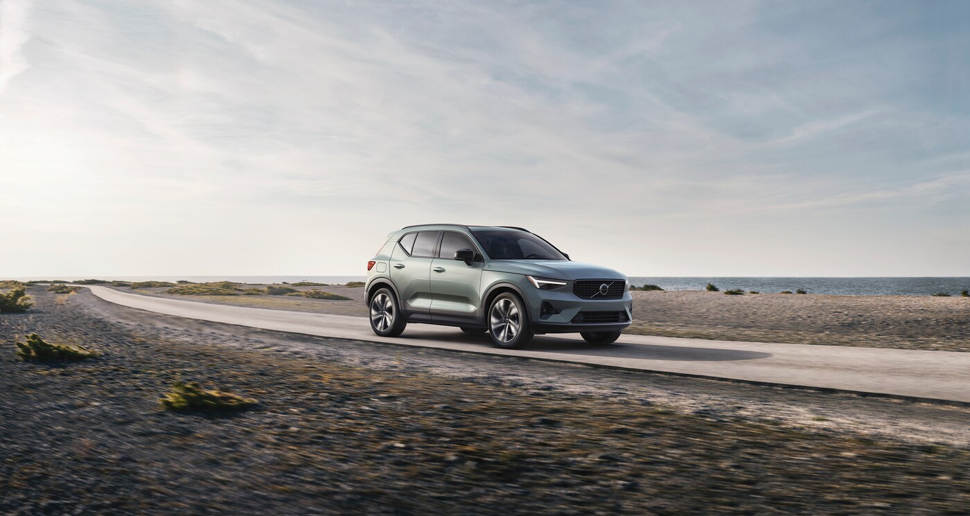 Volvo XC40 vs. Honda CRV in Cleveland, OH