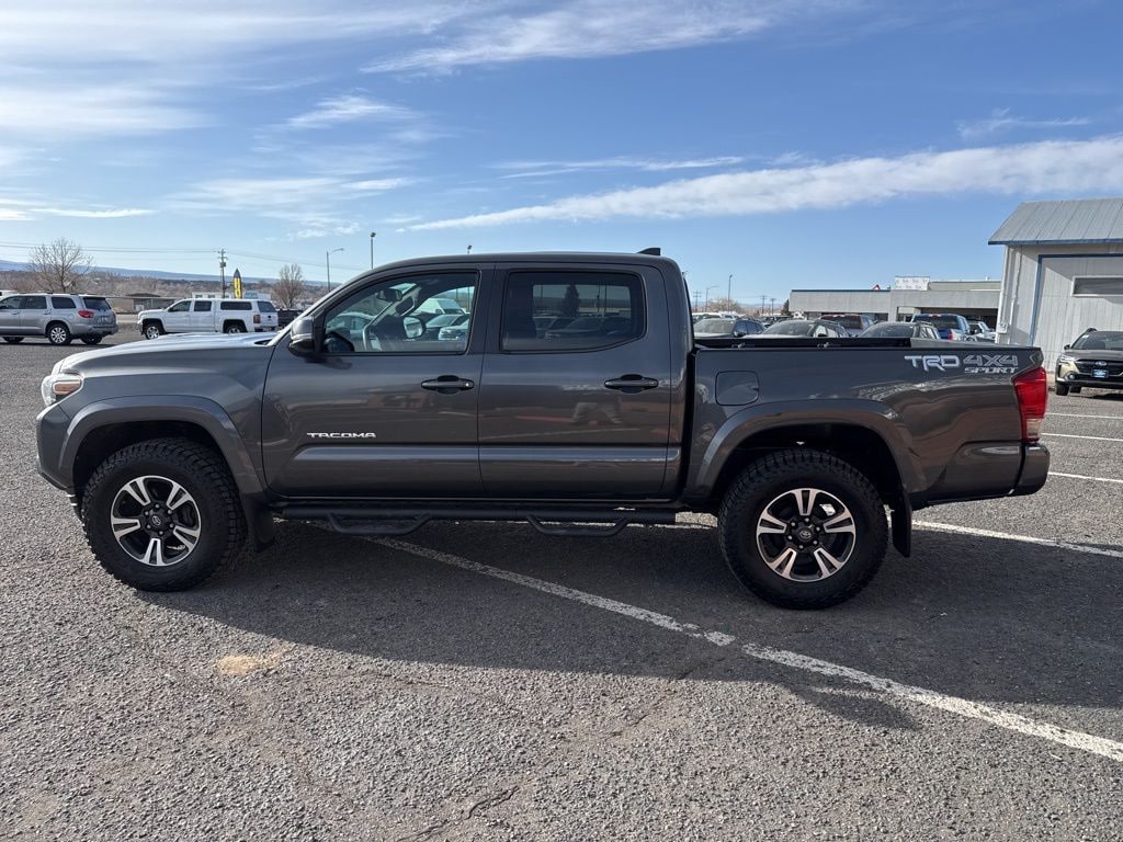 Used 2016 Toyota Tacoma SR5 V6 Truck Double Cab