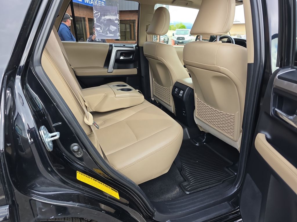 2016 Toyota 4Runner Limited - Photo 32