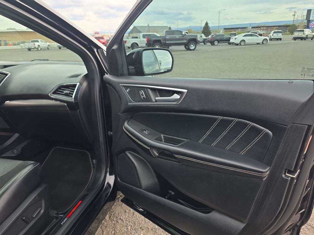 2022 Ford Edge ST - Photo 32