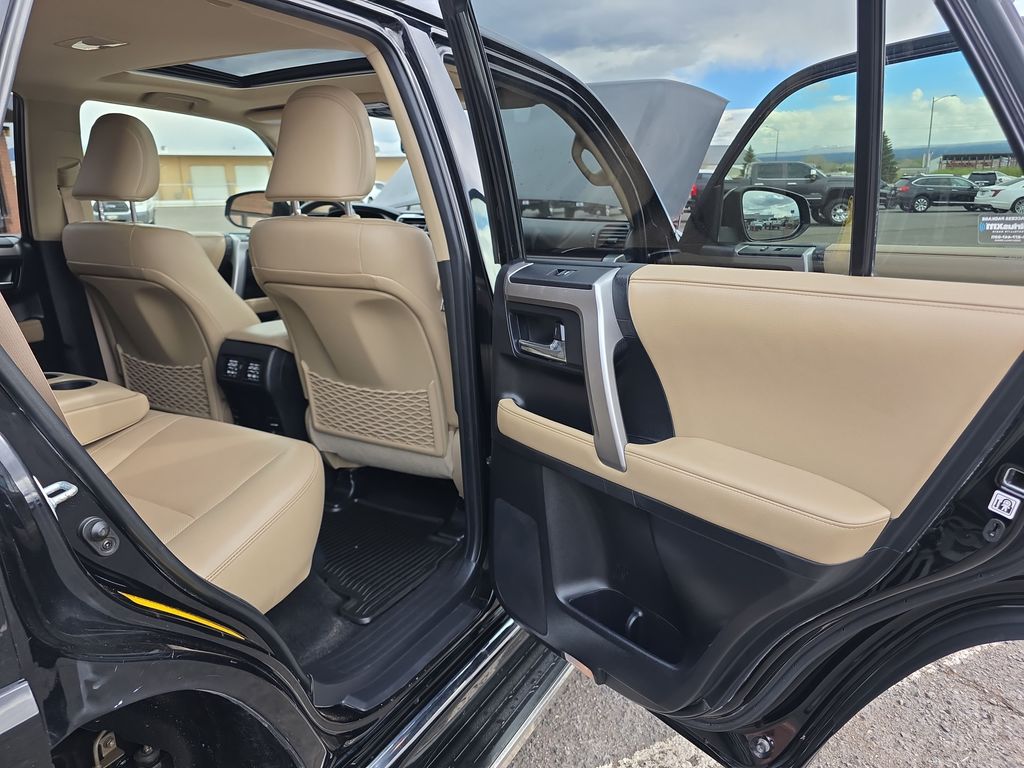 2016 Toyota 4Runner Limited - Photo 33