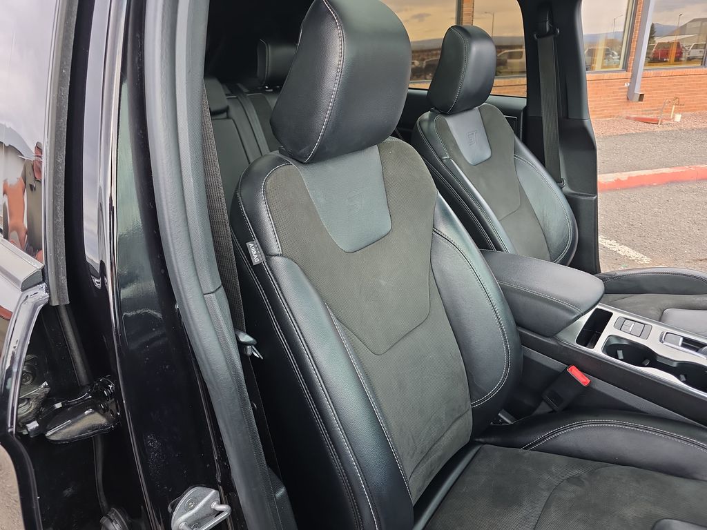 2022 Ford Edge ST - Photo 33