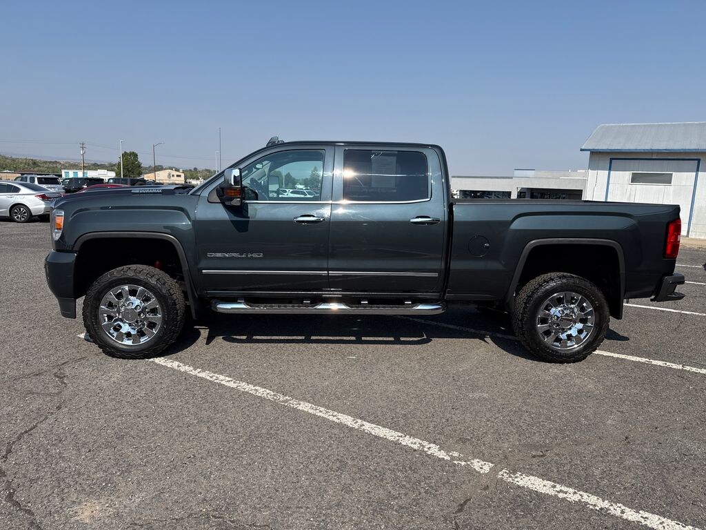 Used 2018 GMC Sierra 2500HD Denali Truck Crew Cab