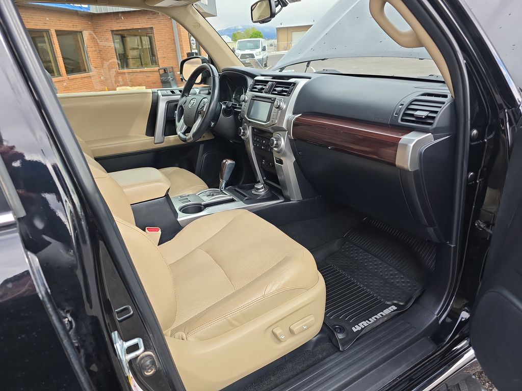2016 Toyota 4Runner Limited - Photo 28