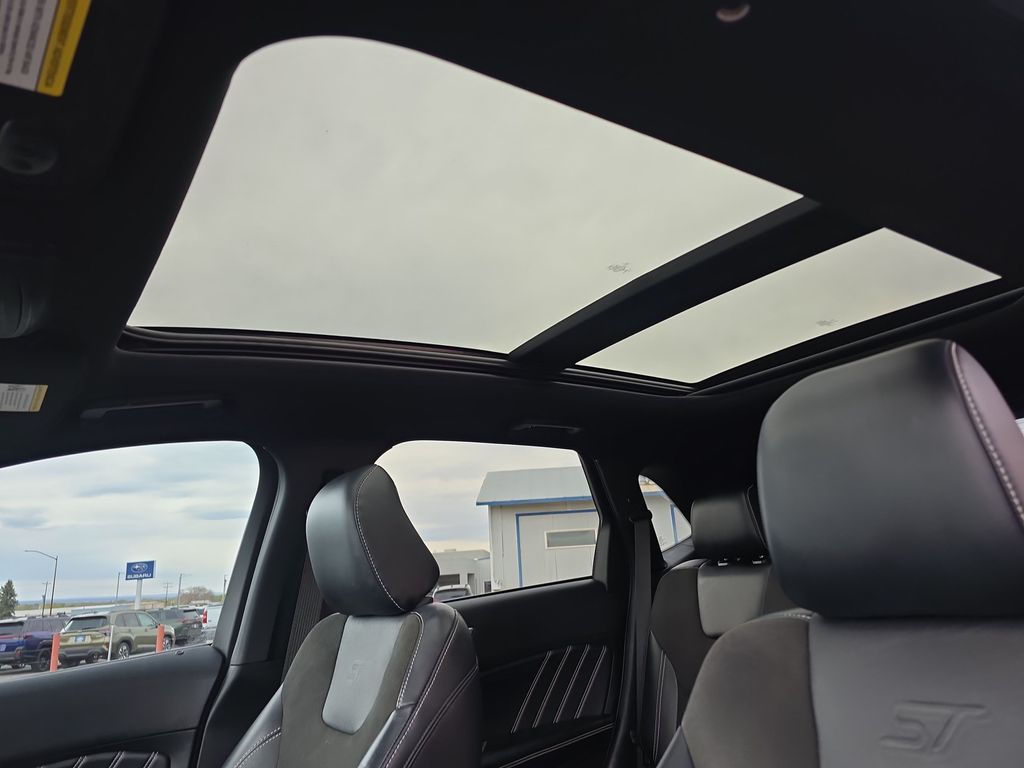 2022 Ford Edge ST - Photo 21