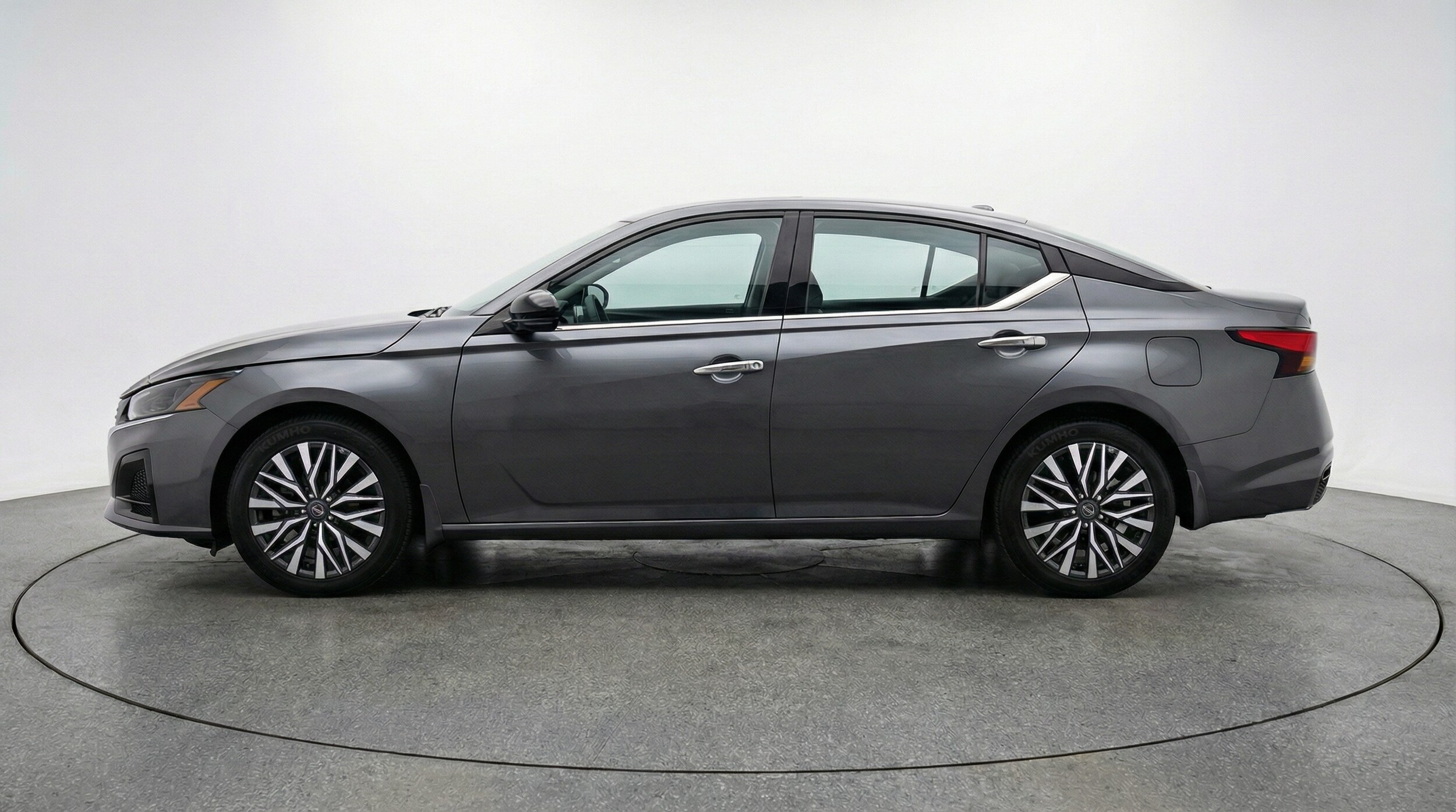 Thumbnail: 2025 Nissan Altima - 4