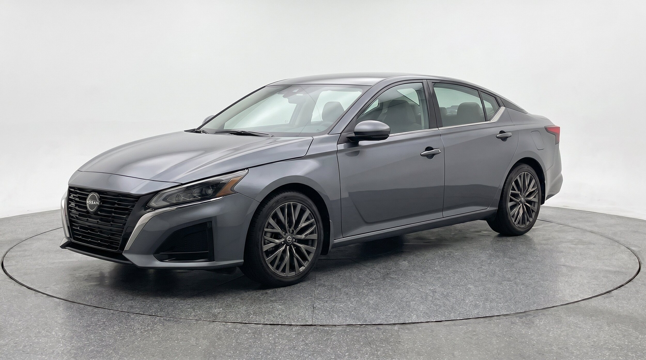 Thumbnail: 2025 Nissan Altima - 3