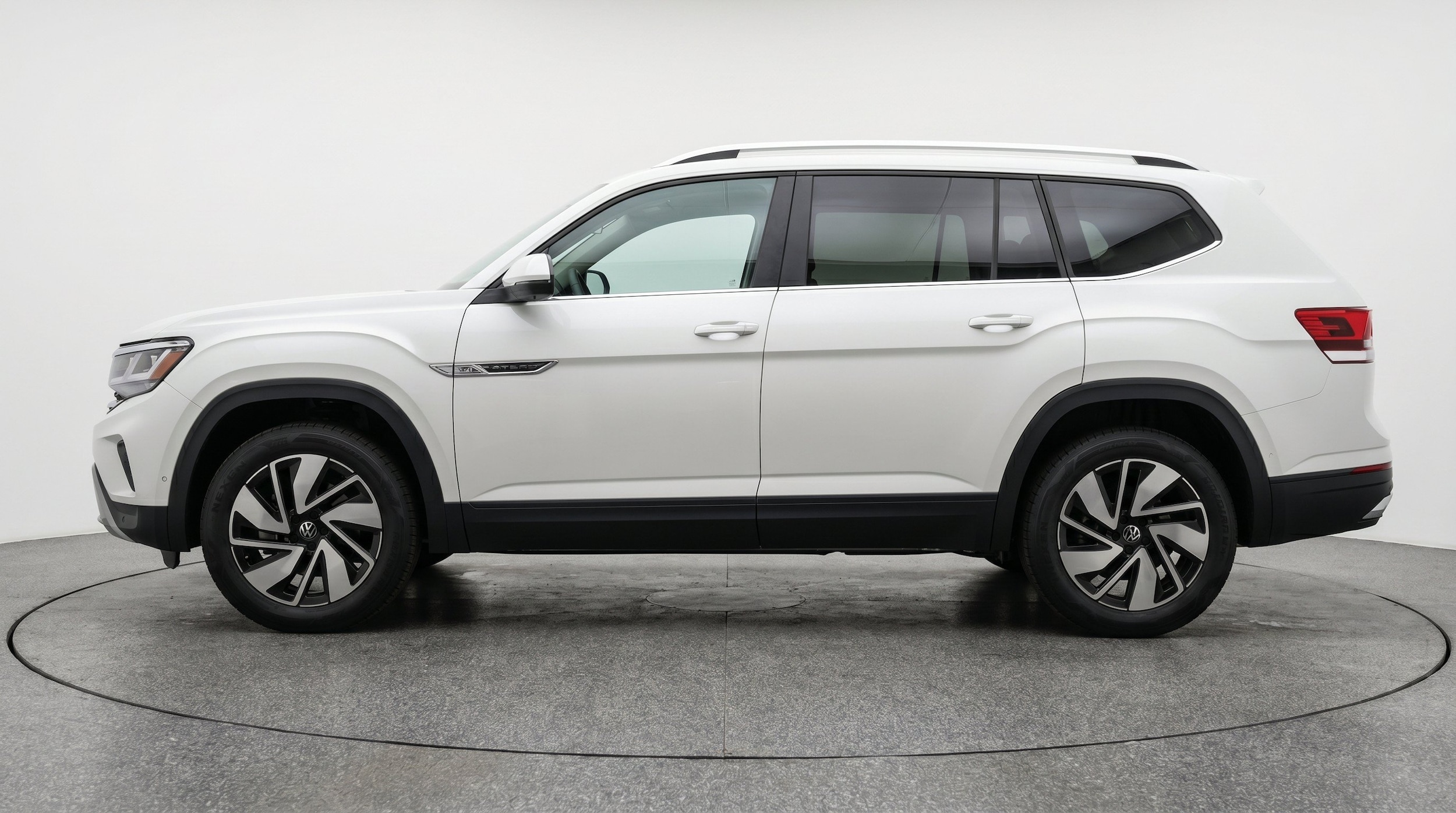 Thumbnail: 2026 Volkswagen Atlas - 5